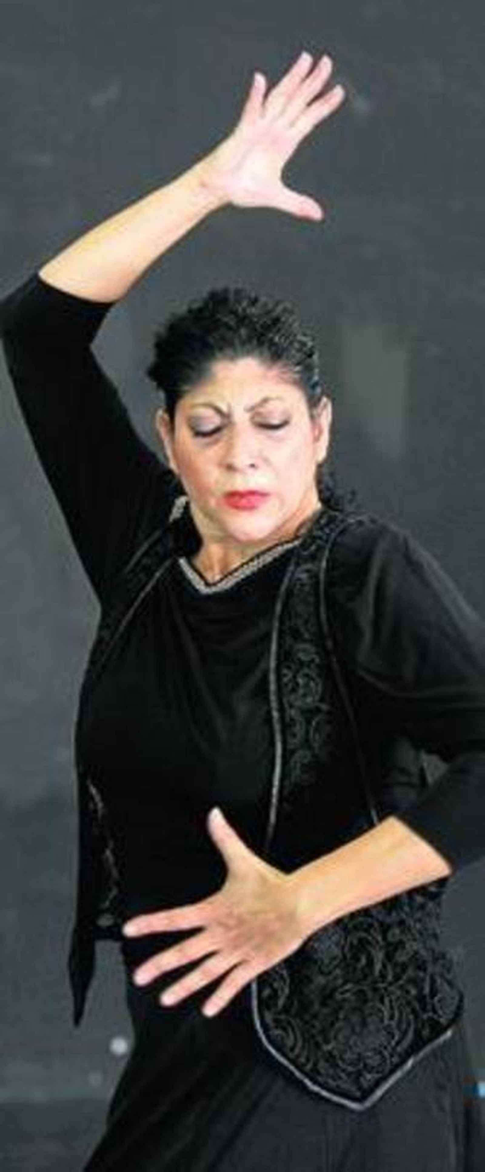 Manuela Carrasco ensaya en TNT su próximo estreno absoluto.