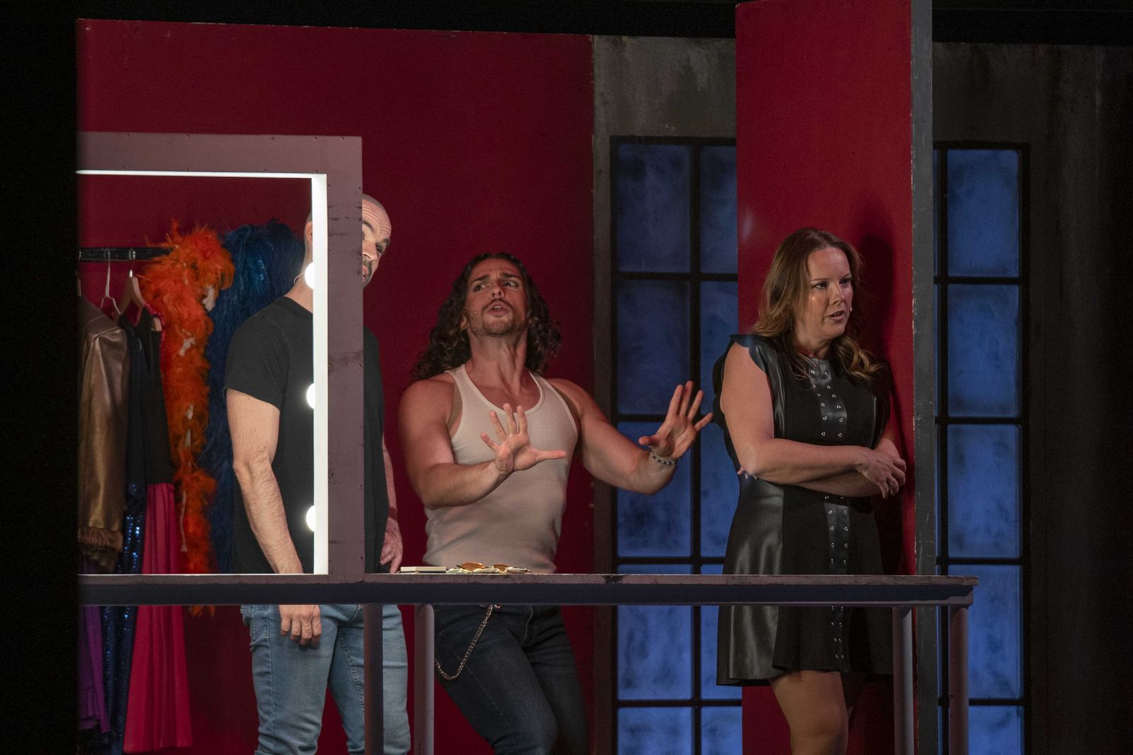 La nostalgia llegó al público que recordaron los grandes temas de los años 80.