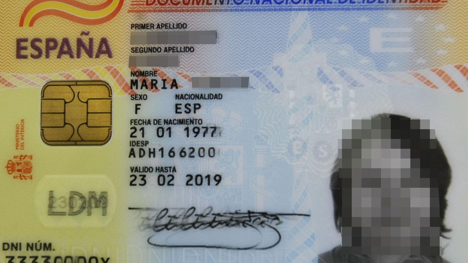 Imagen de un DNI físico actual.