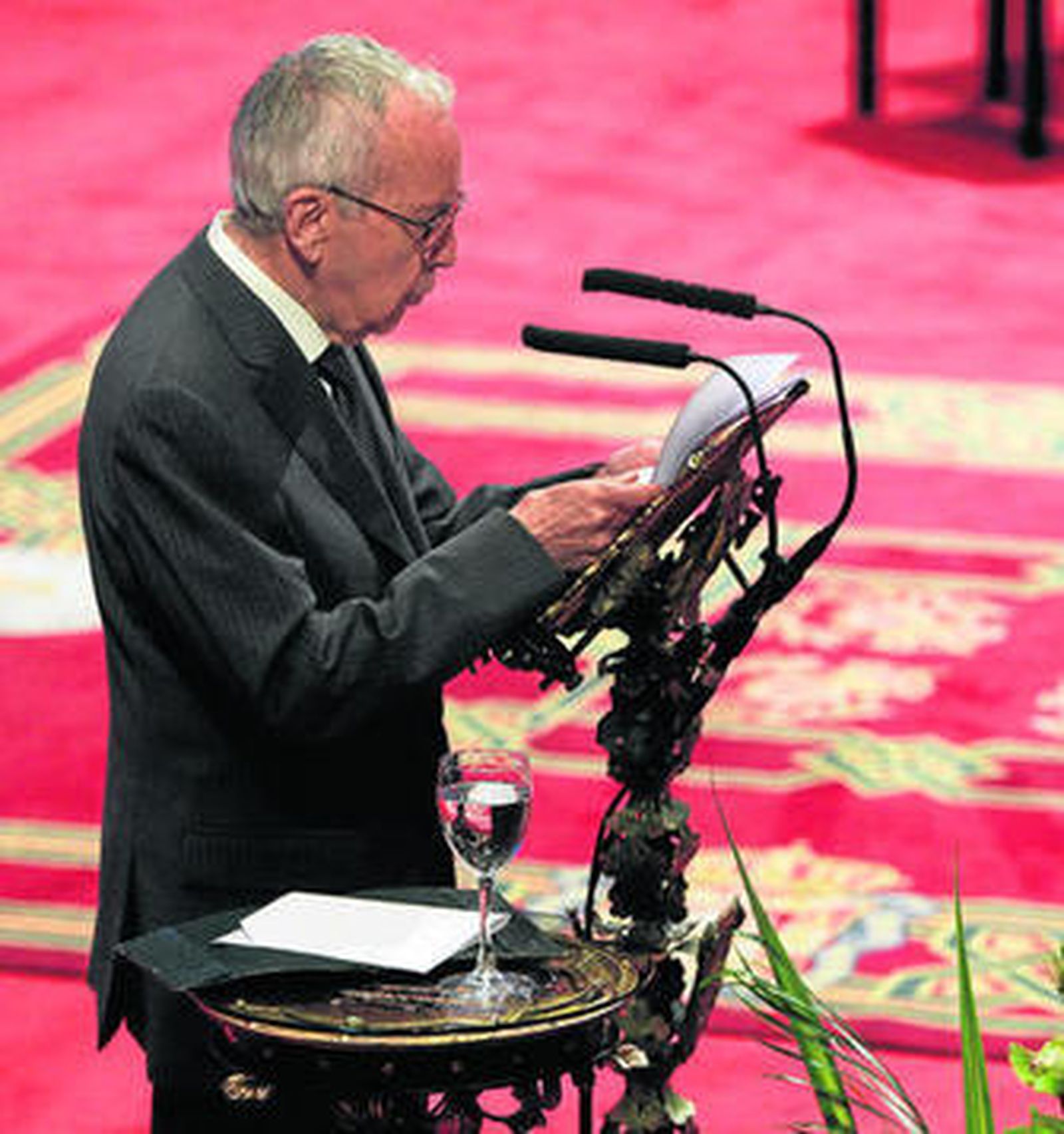 "La palabra caliente de Lorca enriquece a los andaluces"