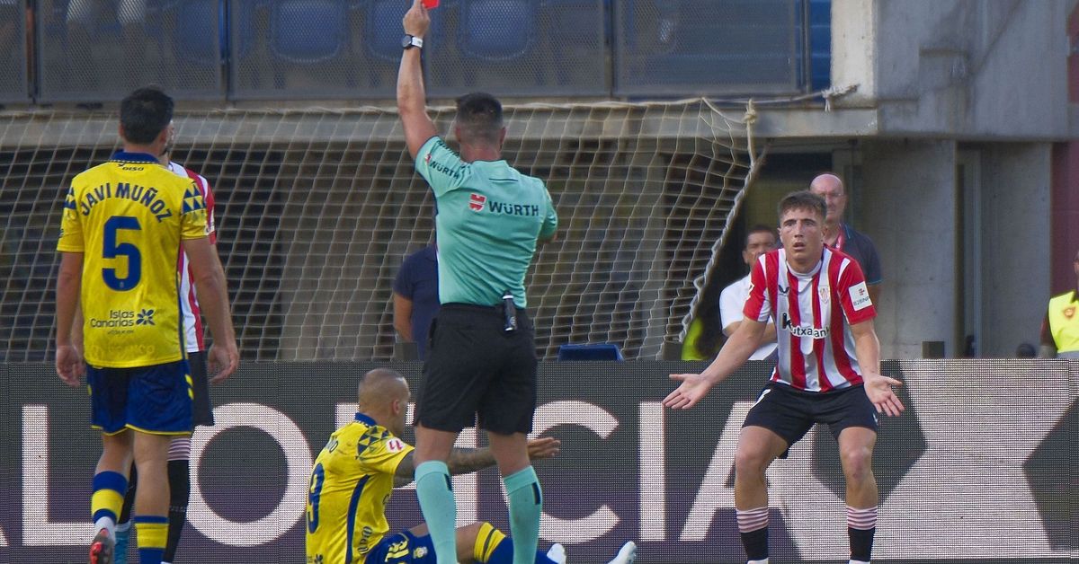 Detenido un árbitro de Segunda División acusado de agredir a una prostituta