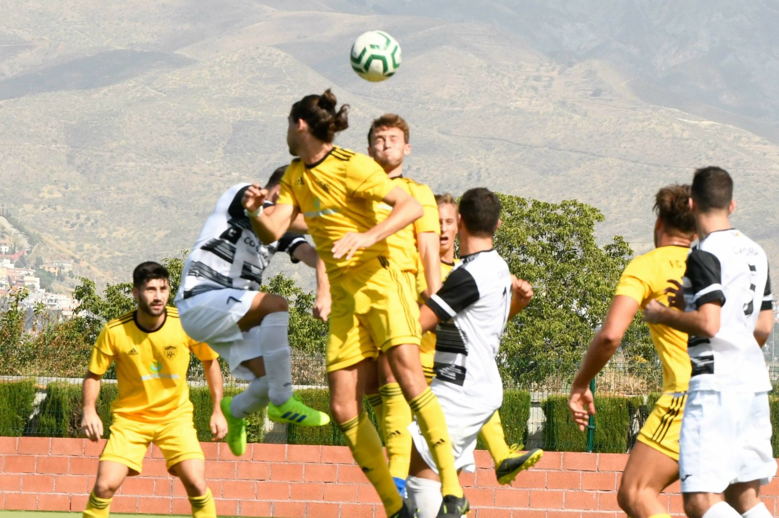 Acción del encuentro disputado entre el Cubillas y el Cantoria.