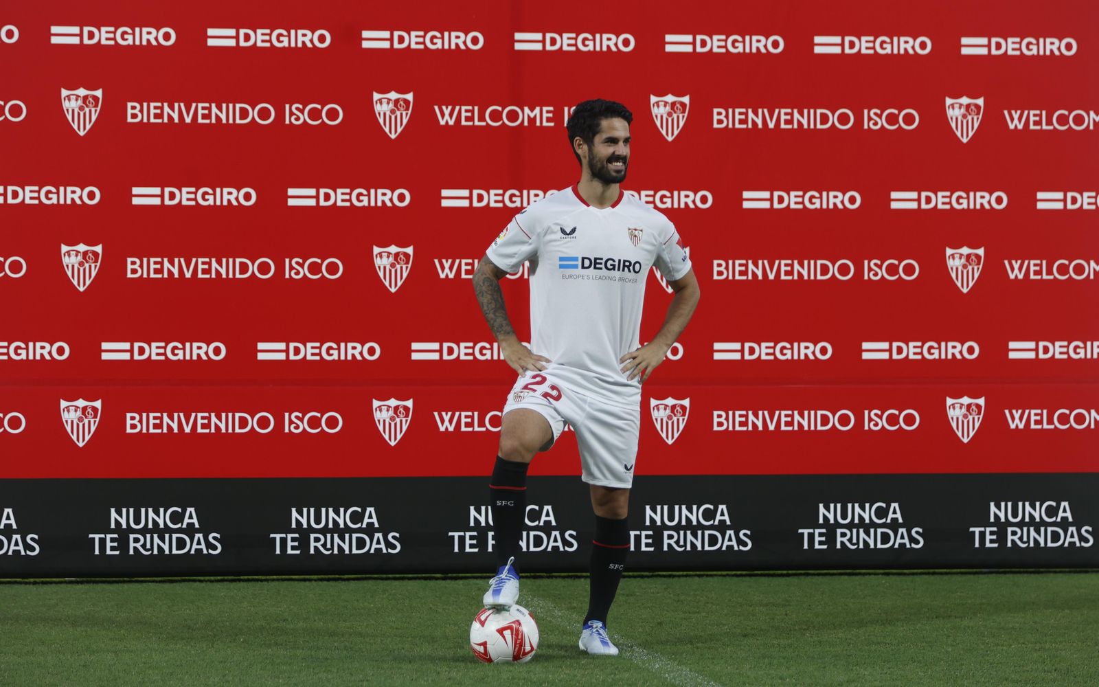 Las imágenes de la presentación de Isco en el Sánchez Pizjuán