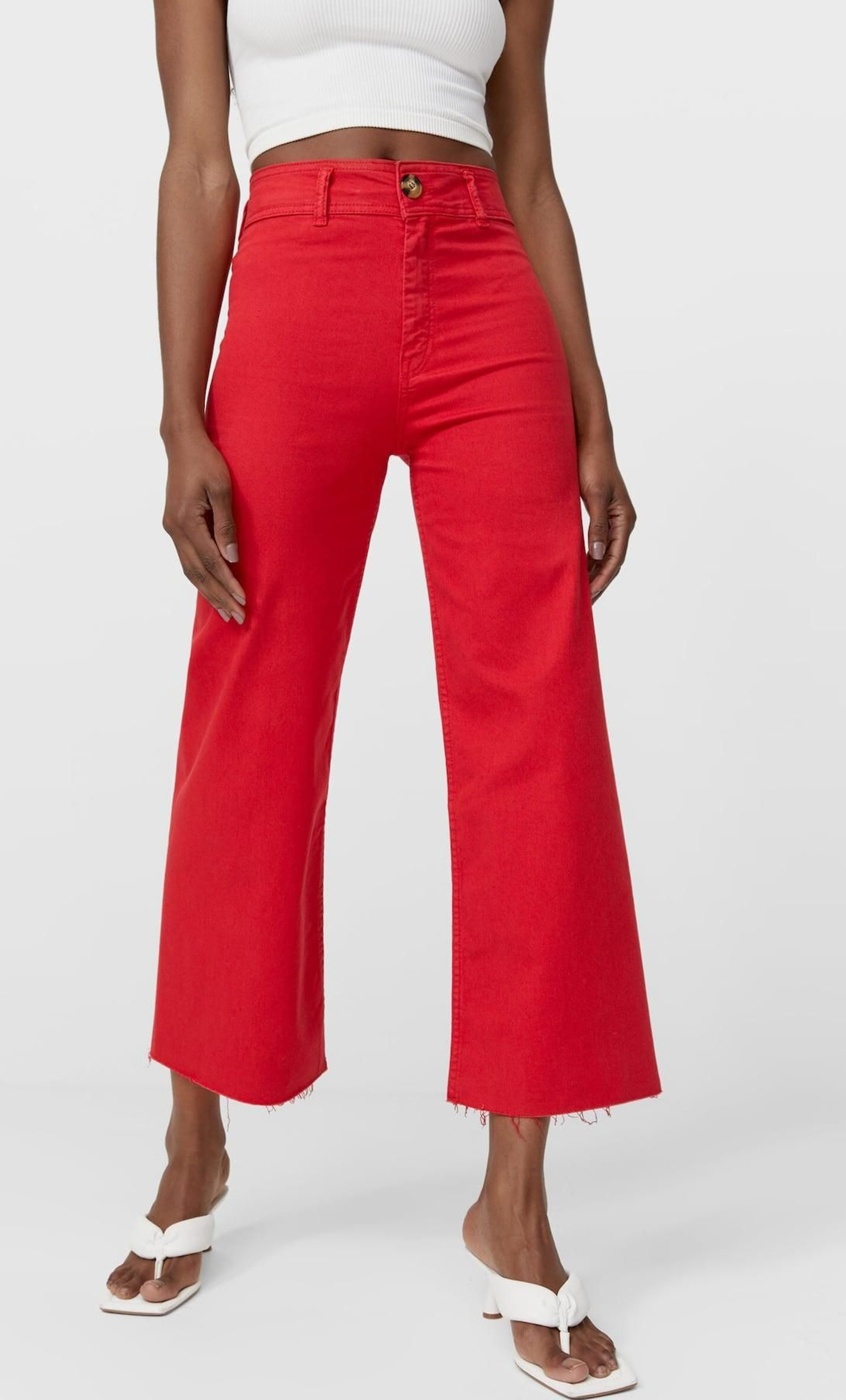 Los nuevos pantalones culotte de Stradivarius en color rojo.