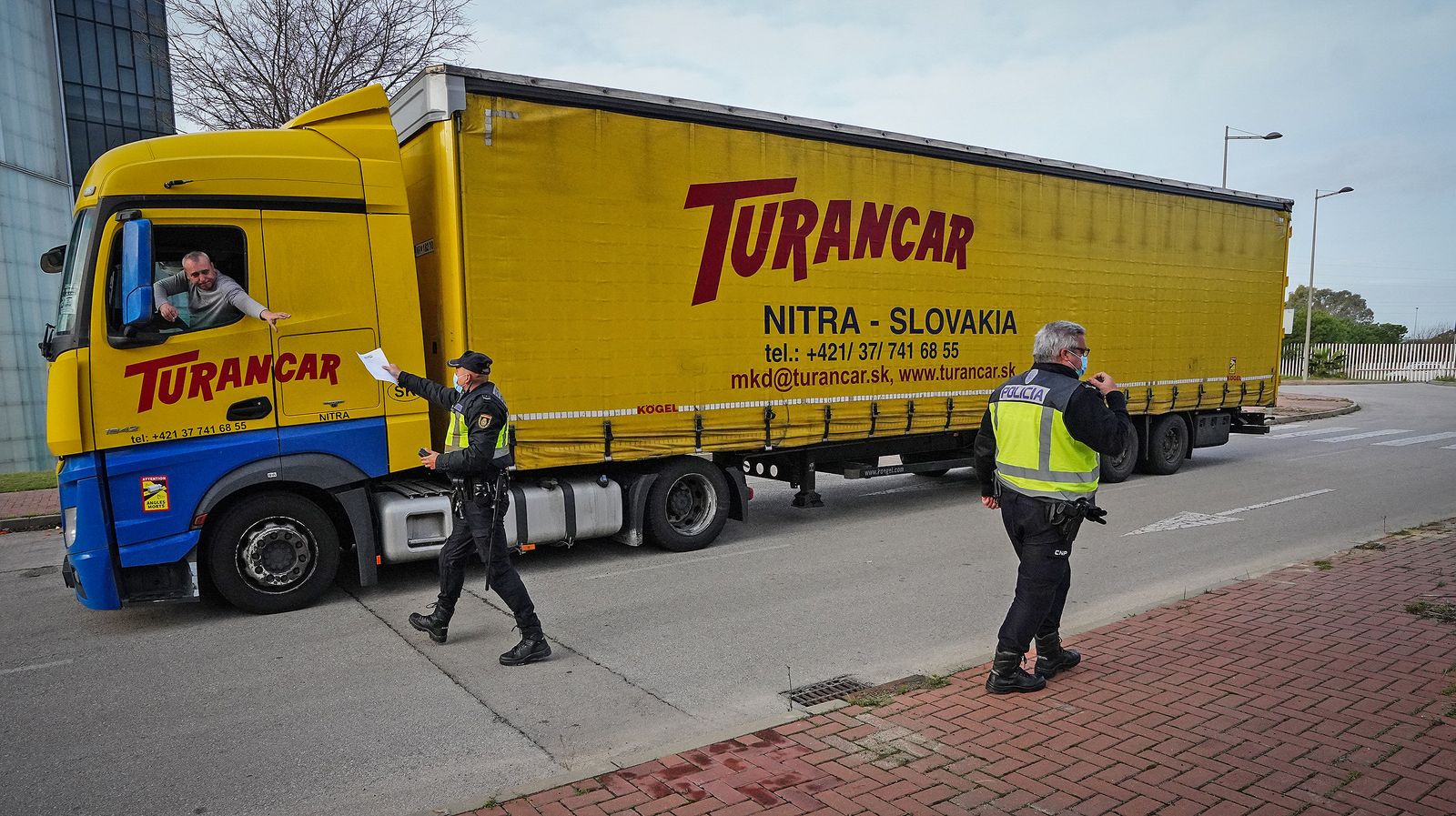 Quinto día de huelga de transporte y empieza a notarse ya la falta de algunos productos