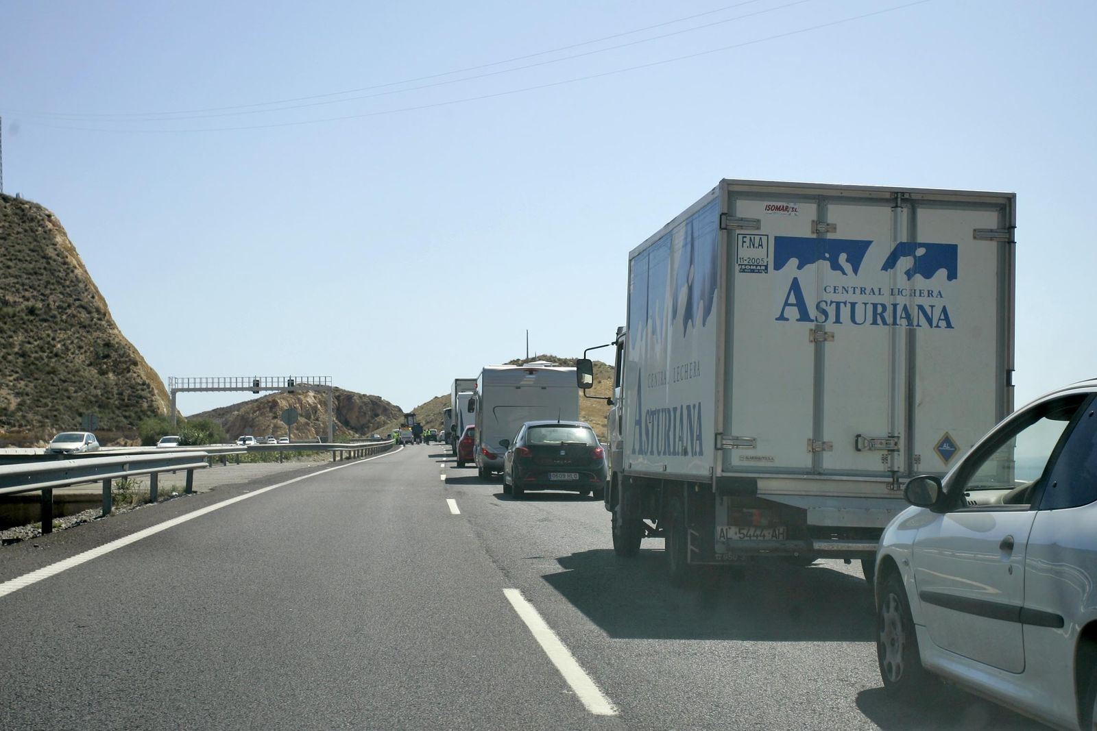 Las imágenes de congestión en la zona serán menos habituales tras la reapertura total de El Cañarete.