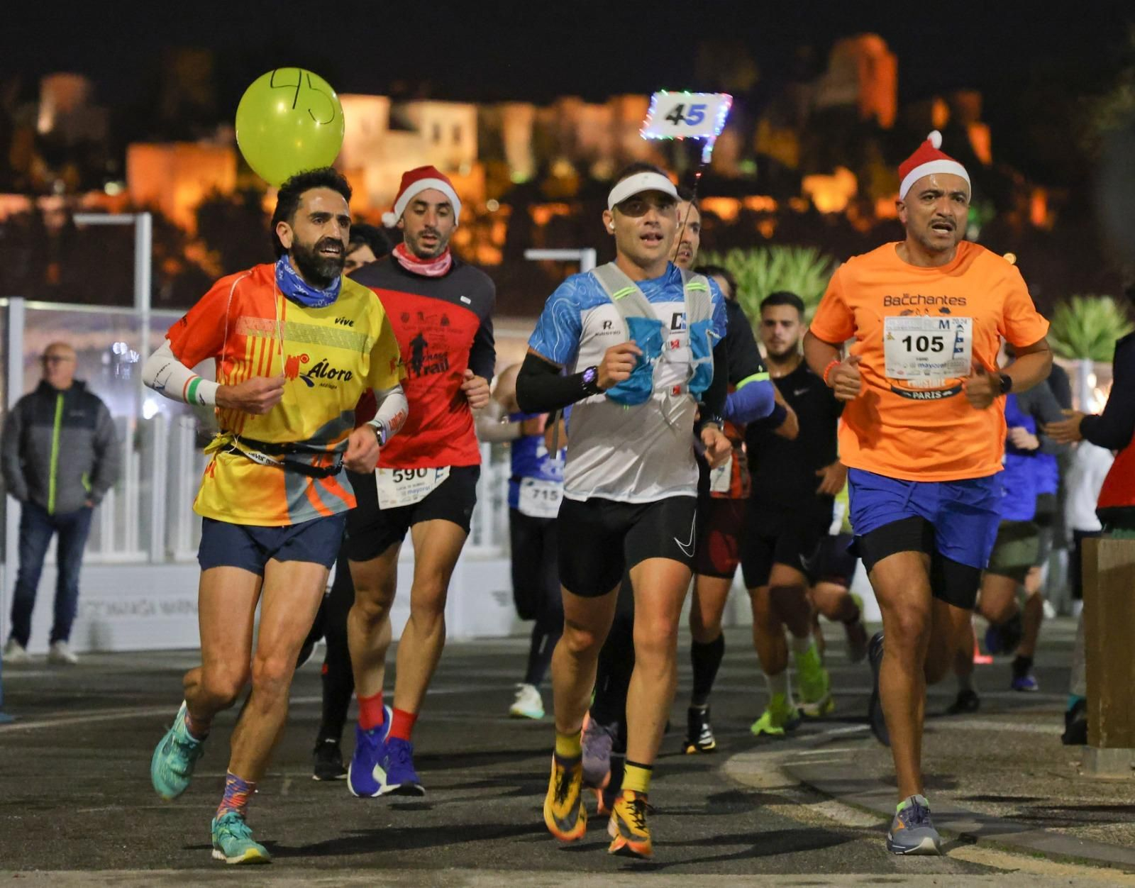 Las fotos de la San Silvestre del Real Club Mediterráneo en Málaga