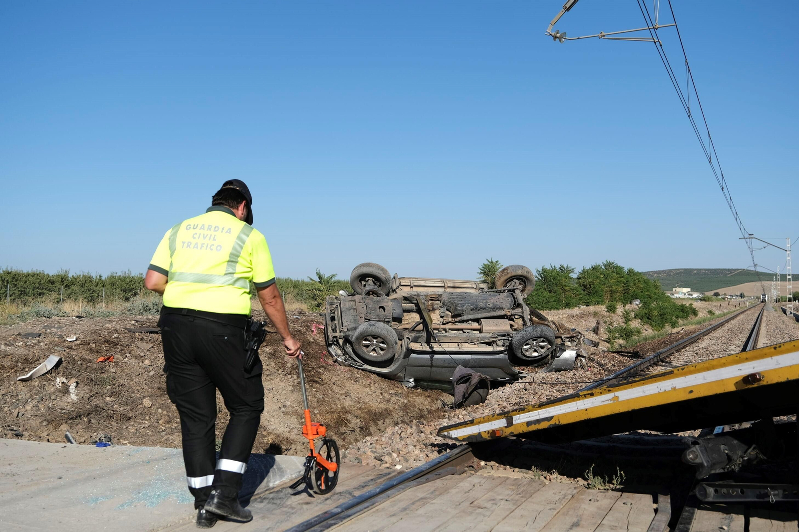 El accidente entre un tren y un coche en Alcolea, en imágenes El accidente entre un tren y un coche en Alcolea, en imágenes