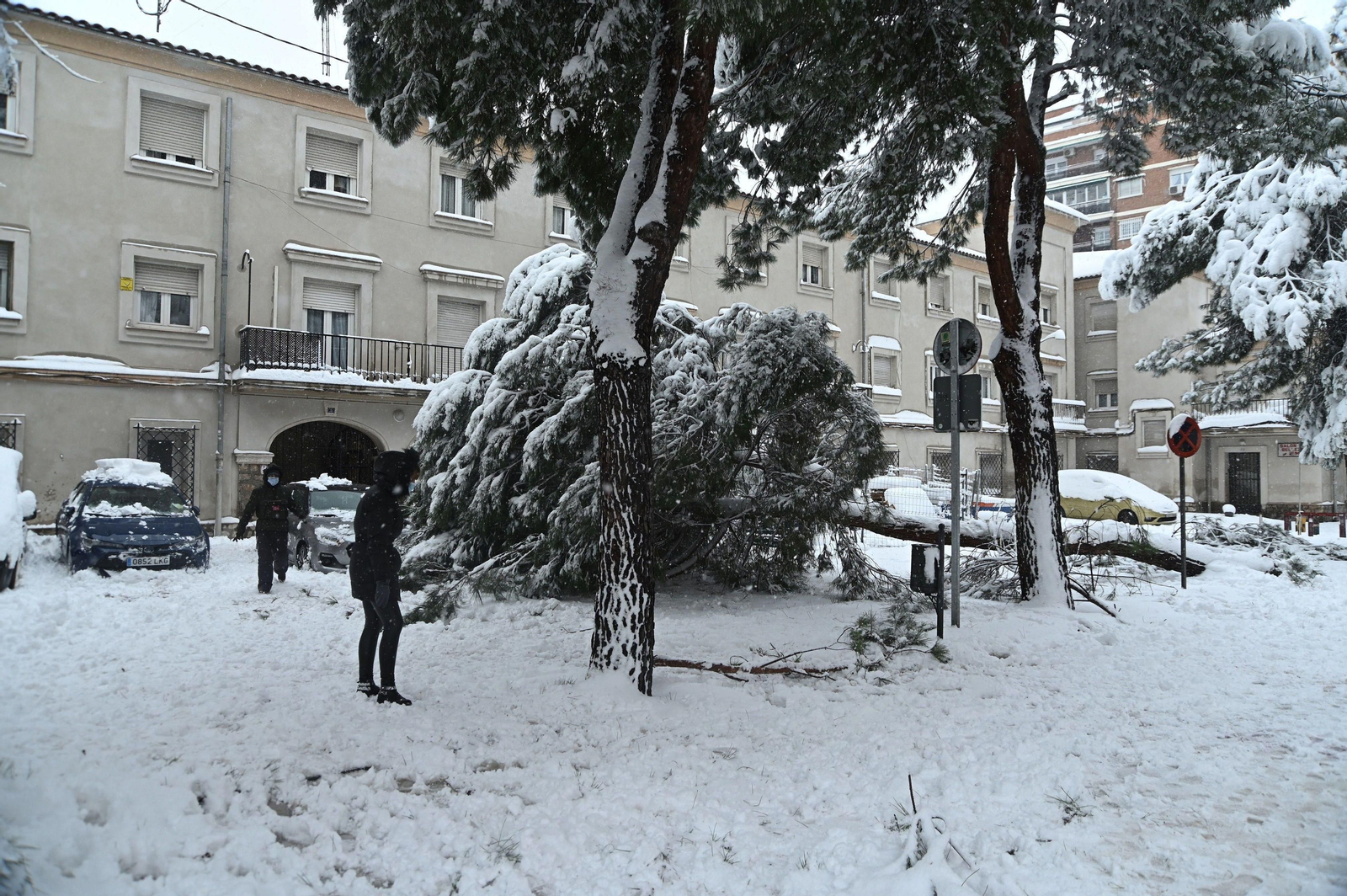 El segundo día del temporal 'Filomena' en imágenes: más nieve y caos
