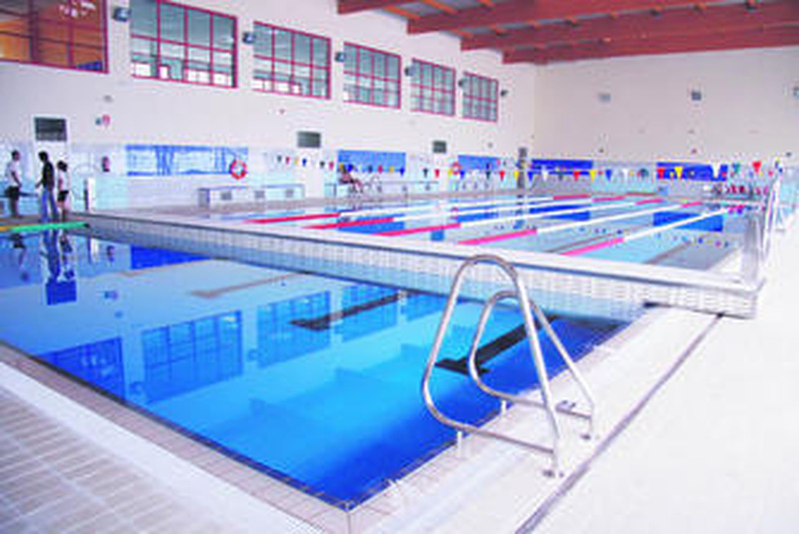 Piscina cubierta de Bellavista.