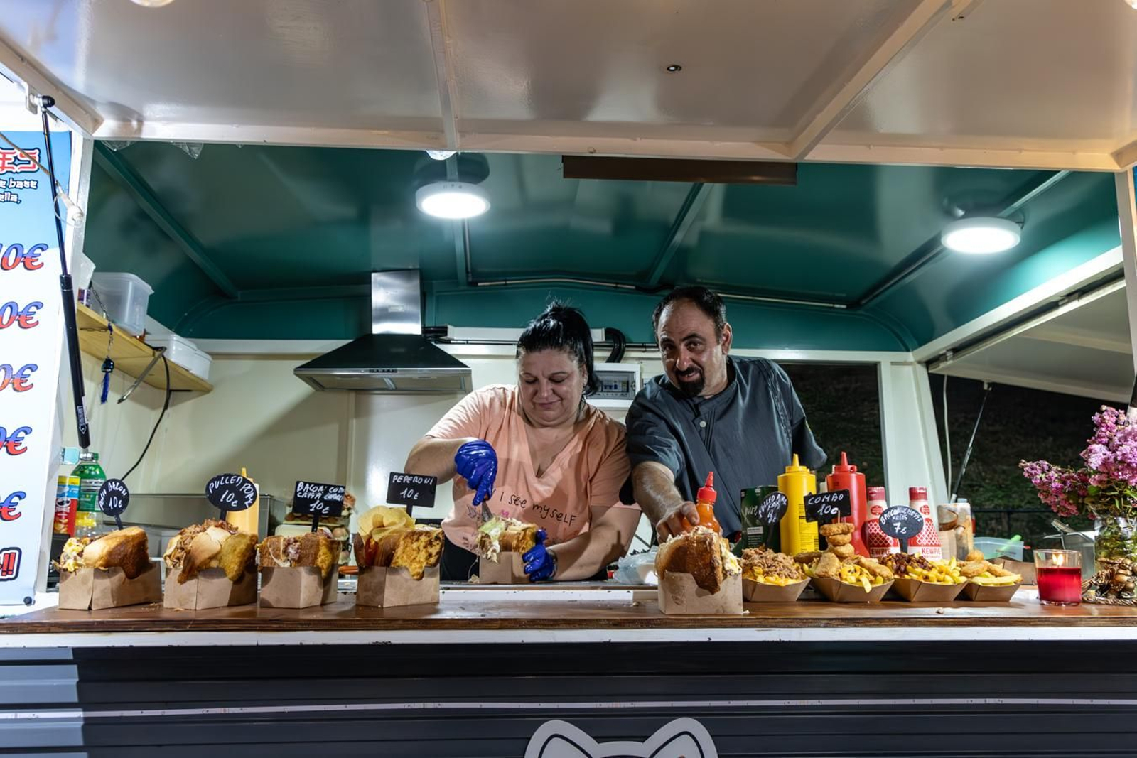 Búscate en las imágenes del sabroso Festival Foodtrucks de Jaén