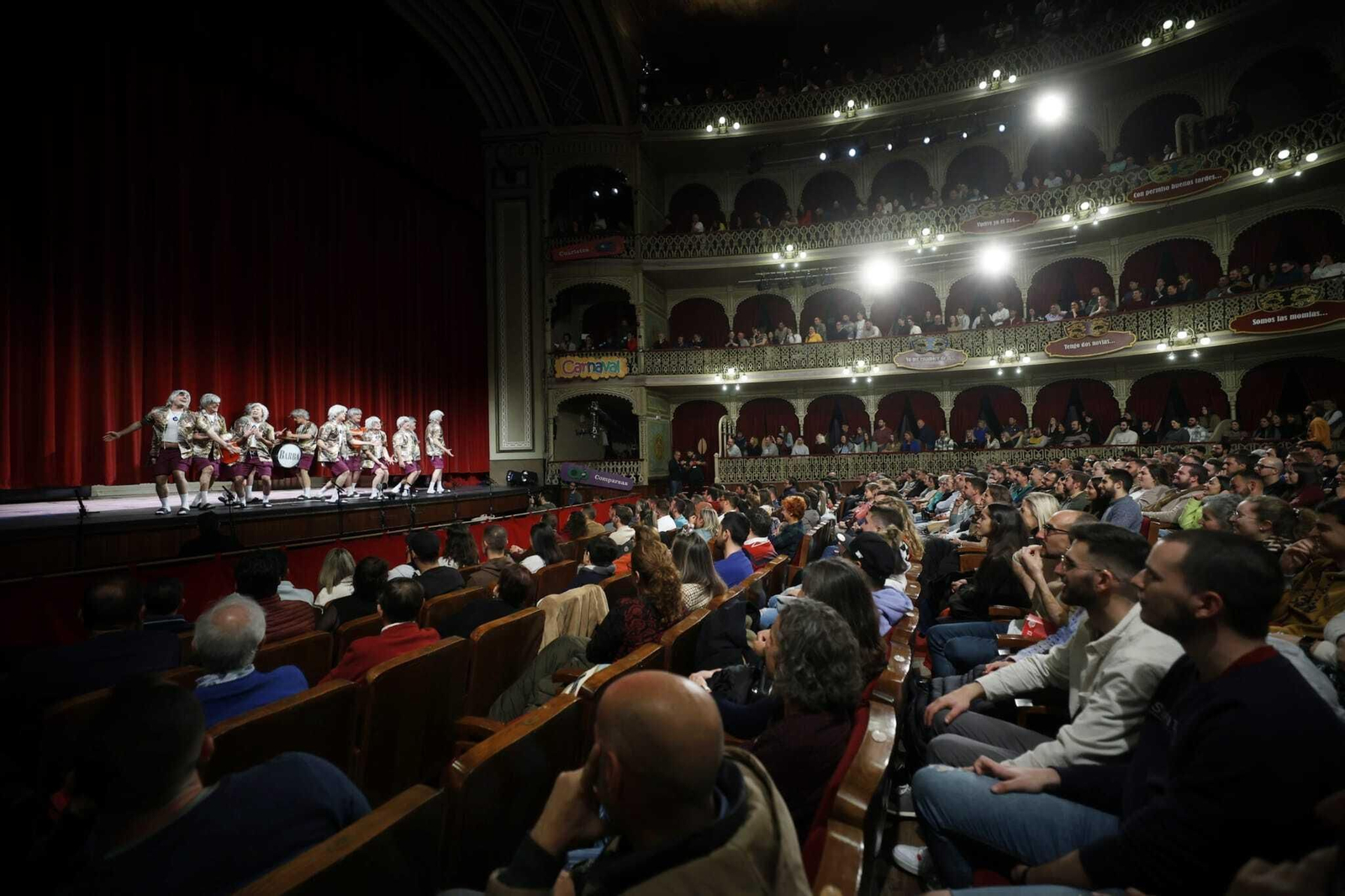 Chirigota 'To me pasa a mí, los desgraciaítos'.
