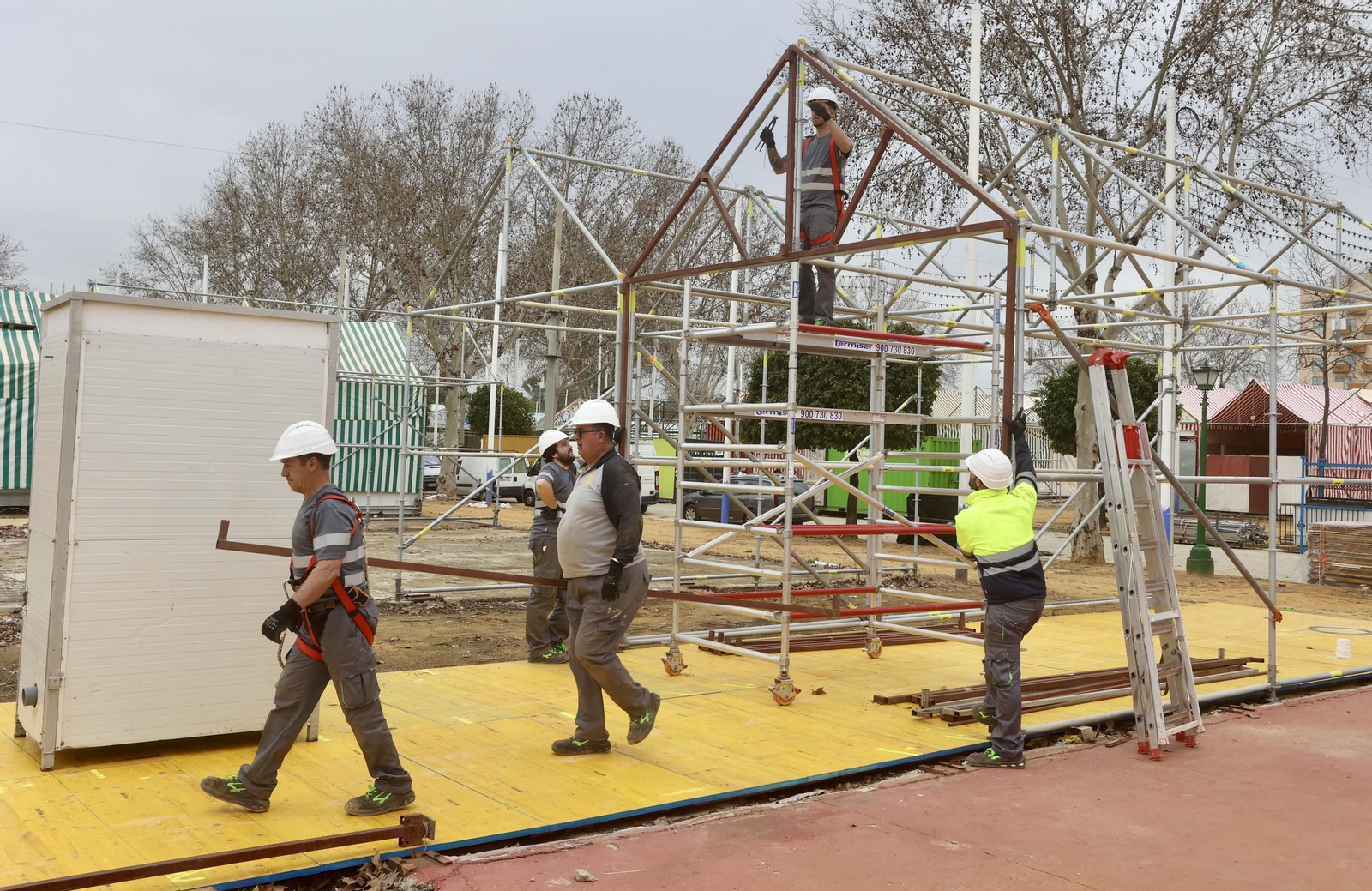 Así avanzan los trabajos del montaje de la Feria de Abril 2025
