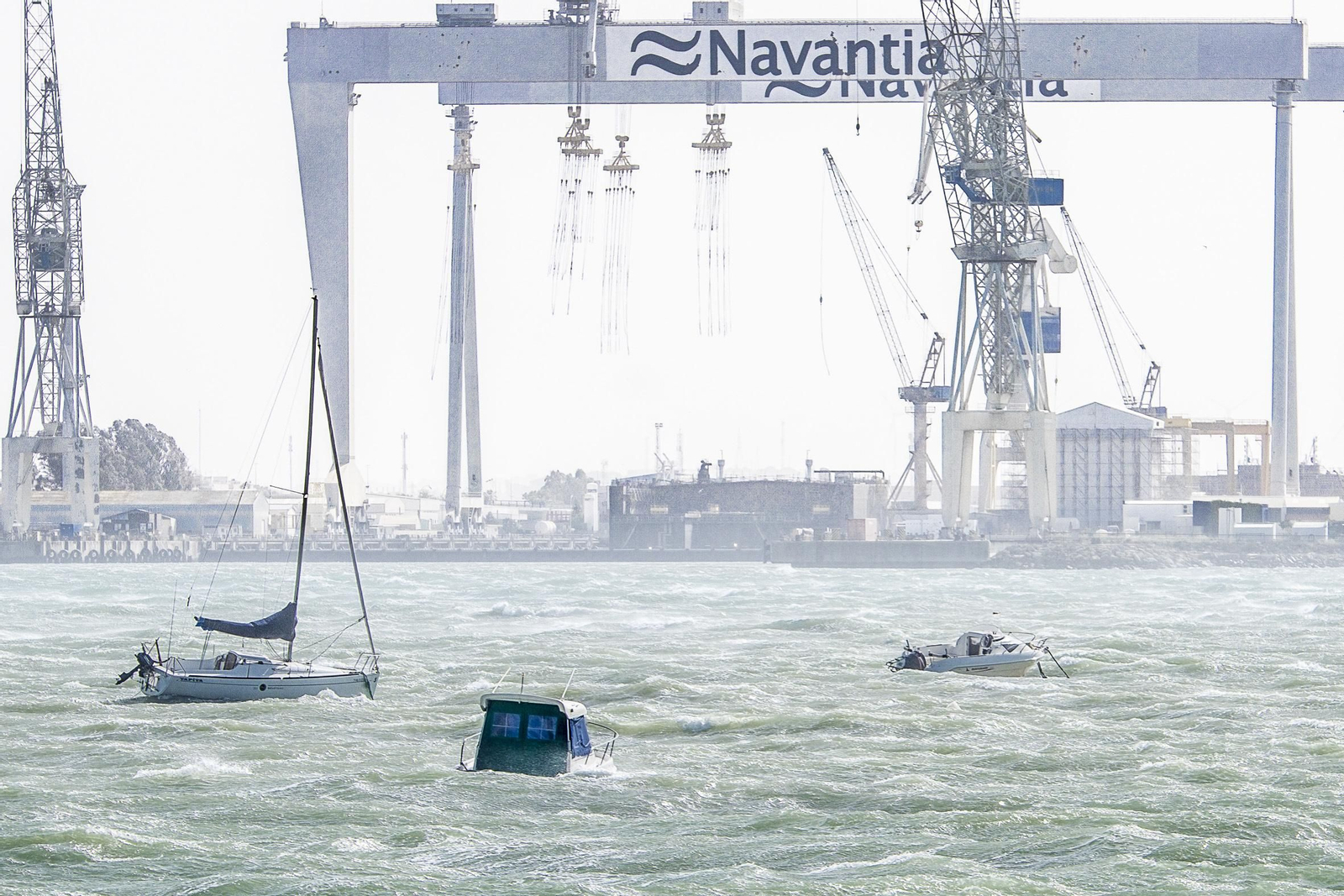 Efectos del temporal de levante en Cádiz