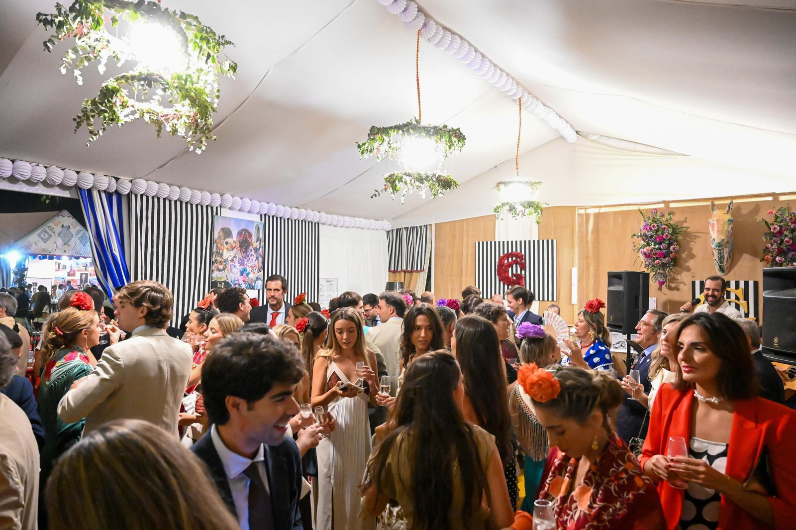 Imágenes del ambiente del ambiente de la noche del sábado en la Feria de Otoño y del Caballo 2025 de Huelva