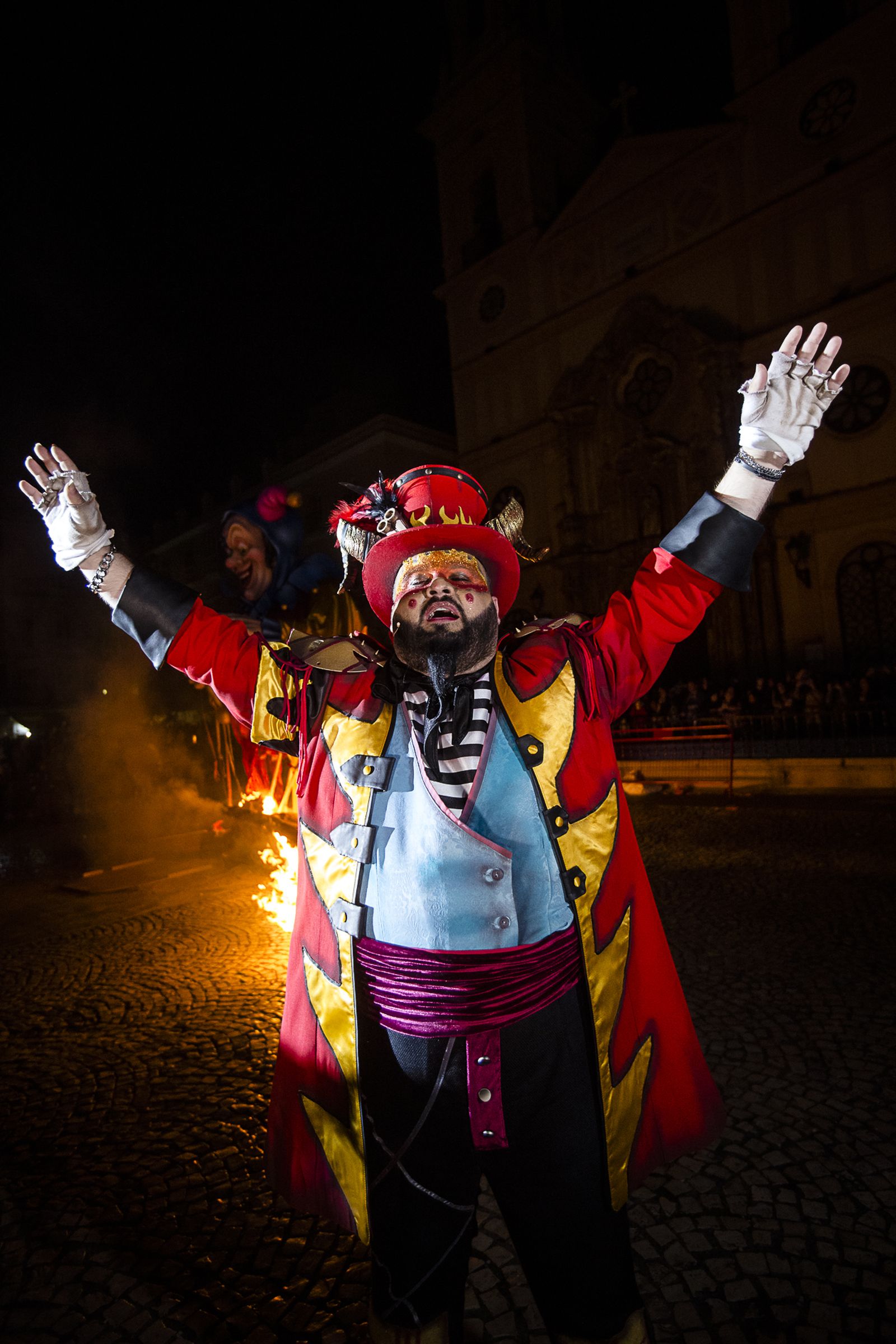 Las imágenes del pregón y la quema del Dios Momo