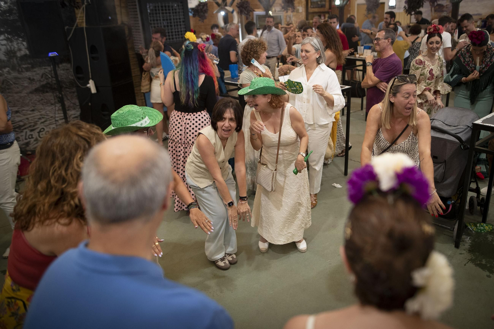 Granada vive su tercer día de Corpus entre comida, baile y columpios: las imágenes