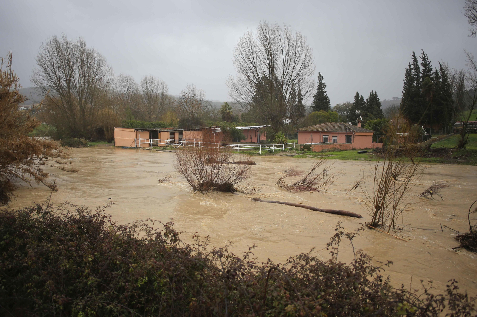 Temporal de viento y lluvia en la provincia