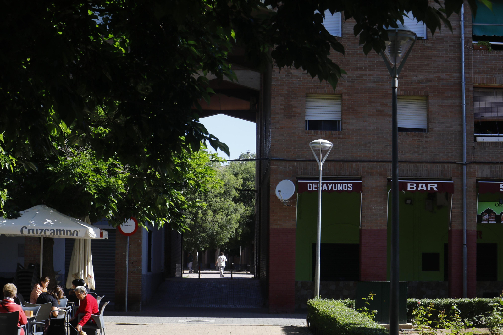 El deterioro del barrio de Las Moreras de Córdoba, en imágenes
