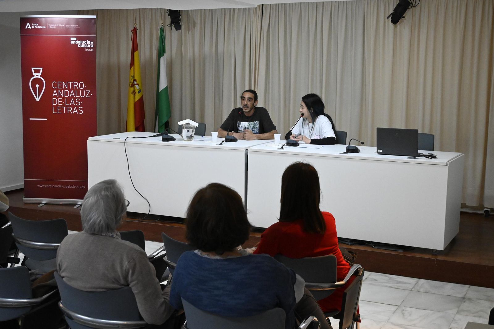 El Centro Andaluz de las Letras organiza 'Rap el arma es la palabra' con Icy Amane y Peláez en imágenes