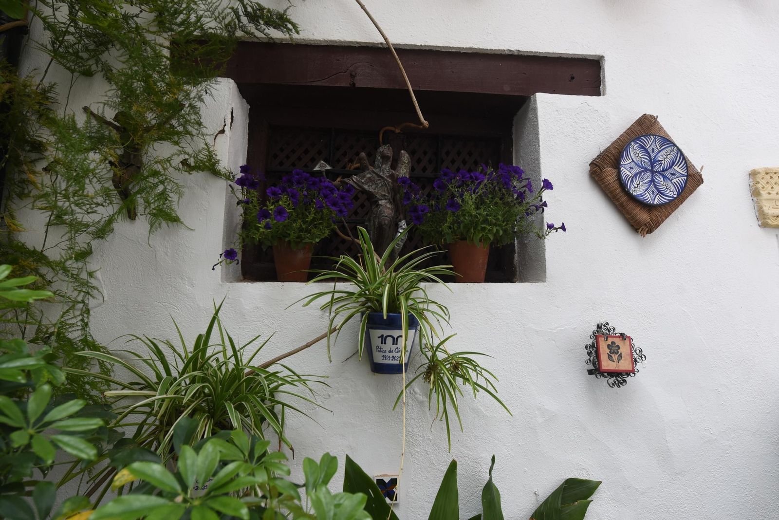 Una ruta en imágenes por los patios de la Judería y San Francisco