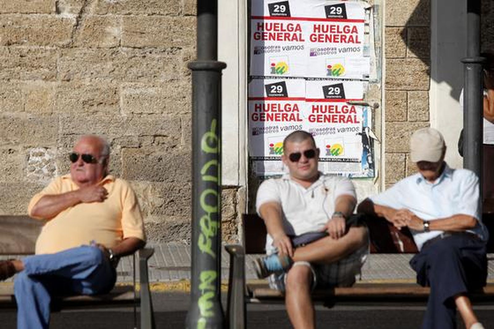 Los piquetes tomaron el centro de la capital desde primera hora de la mañana para impedir la apertura de comercios y empresas. /Jesús Marín