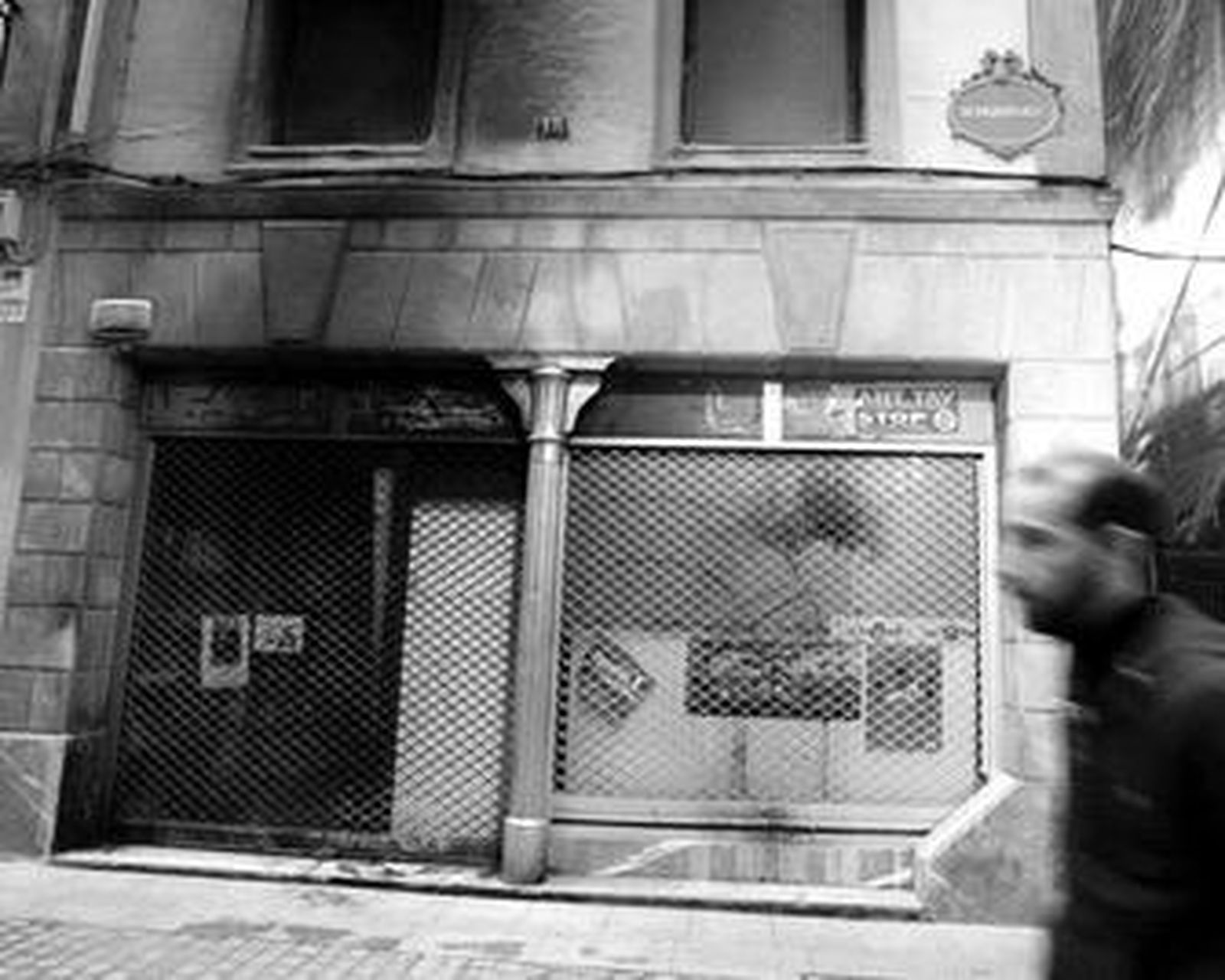 Fachada de la sede social del PNV atacada en Bilbao.