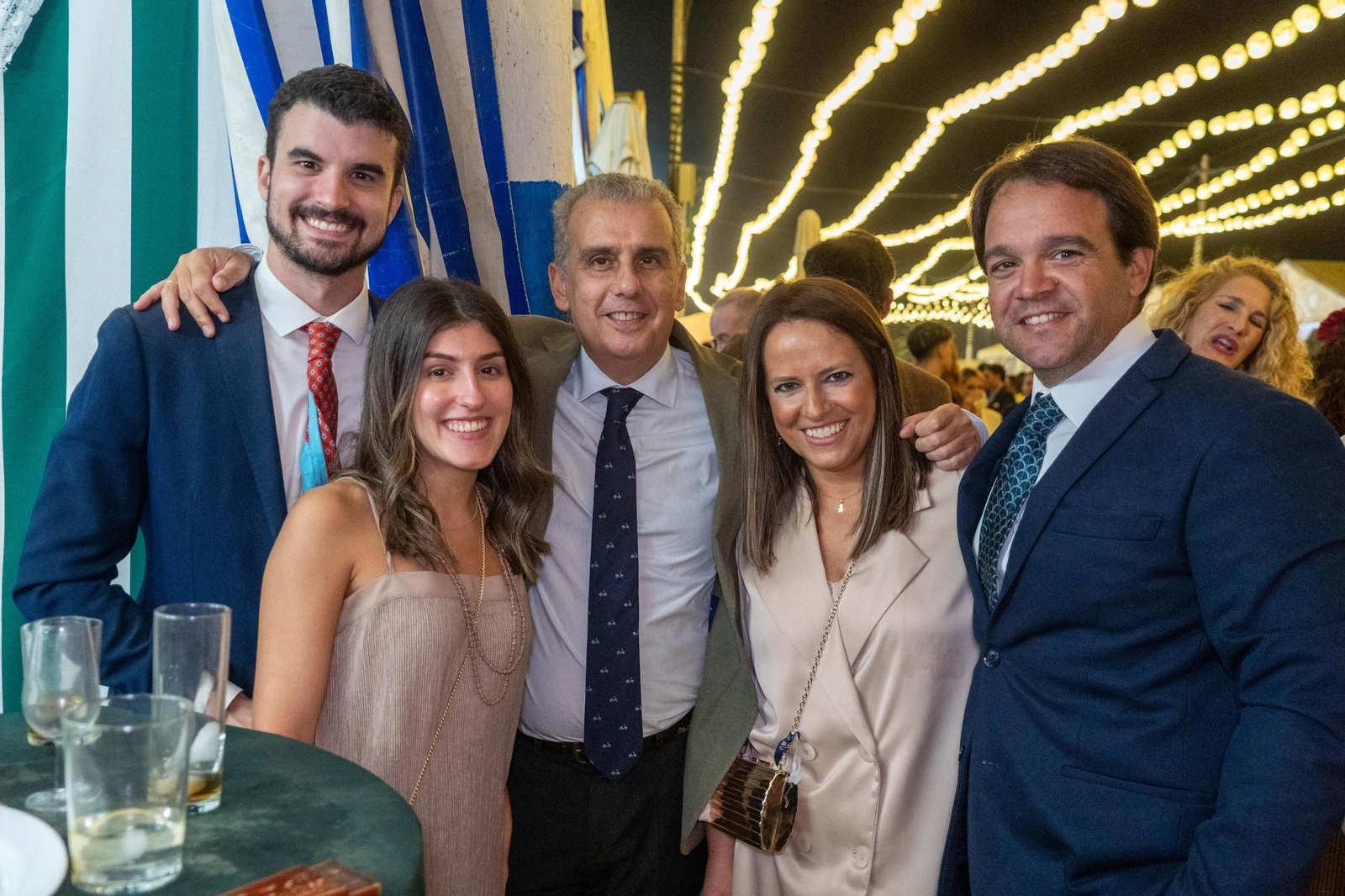 Imágenes del ambiente del ambiente de la noche del sábado en la Feria de Otoño y del Caballo 2025 de Huelva