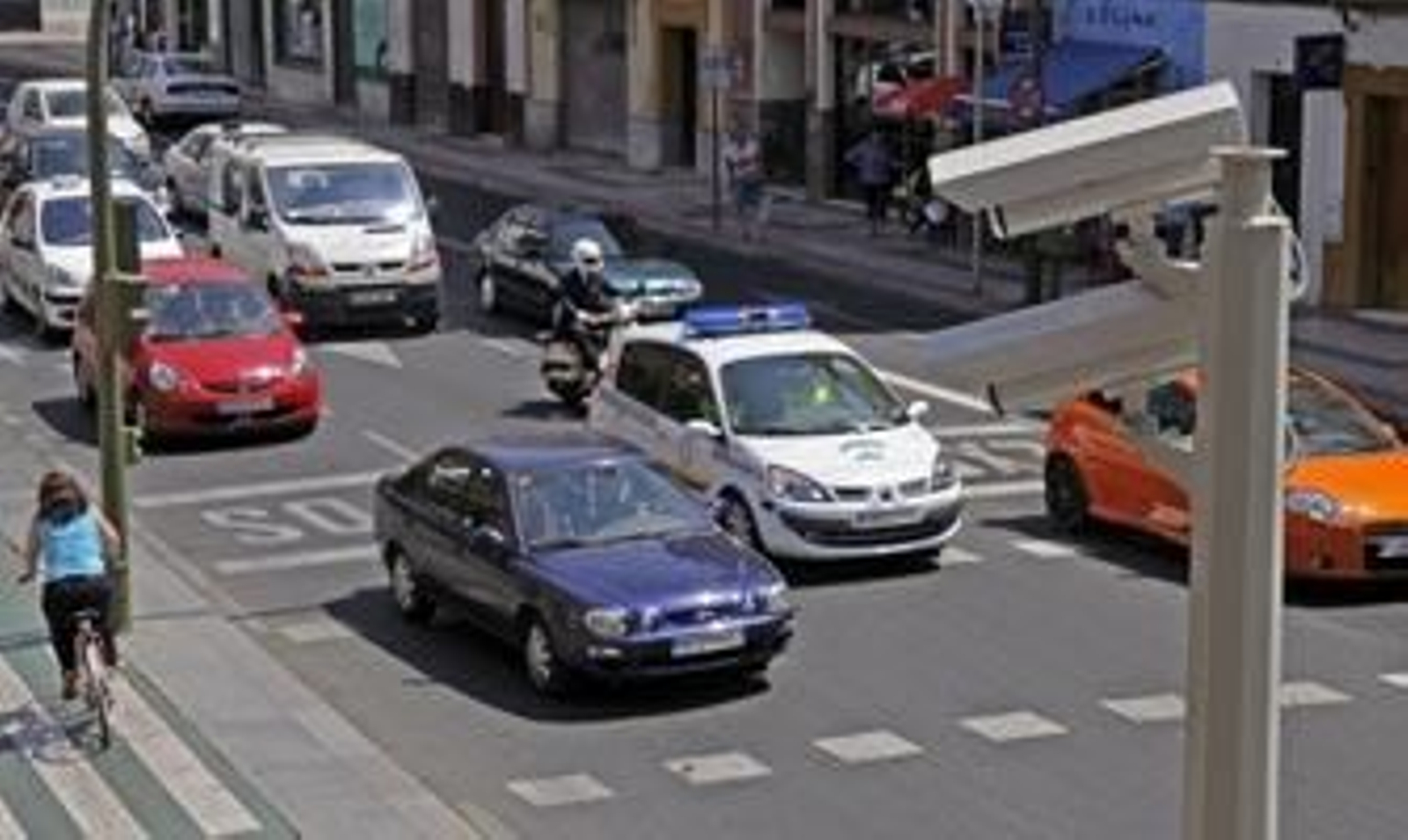 Comerciantes del centro tachan de "ilegal" la regulación del uso de aparcamientos privados