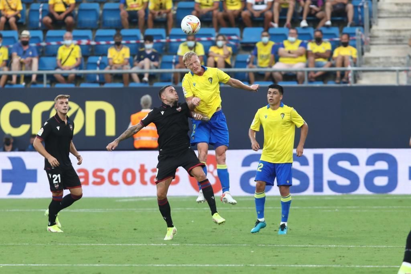 Las imágenes del Cádiz-Levante.