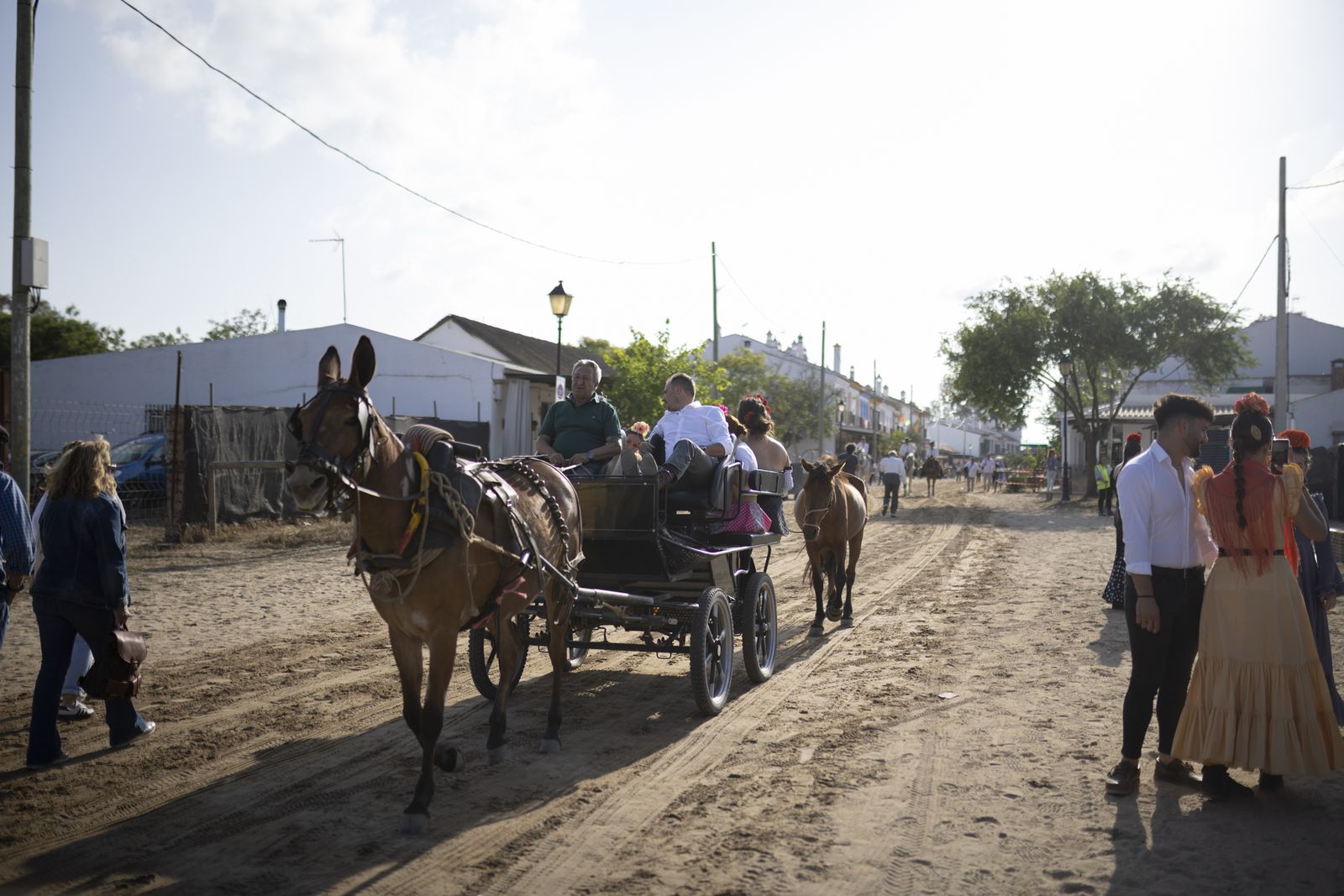 El Rocío 2023: Imágenes de la presentación de las Hermandades y ambiente en la aldea
