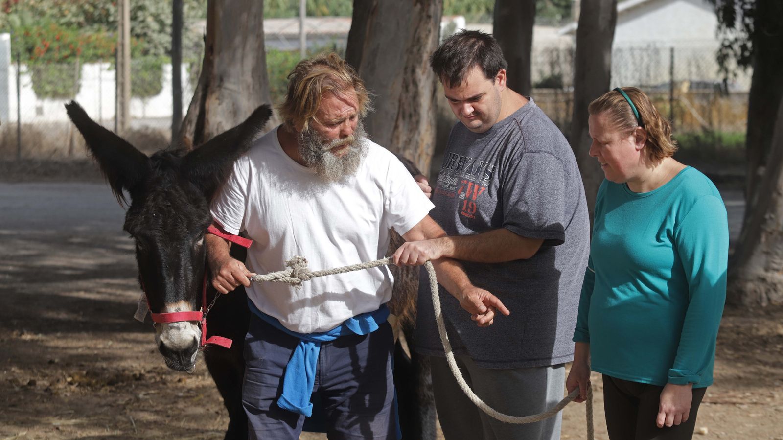 Sesión  de burroterapia con usuarios de Asansull en Palmones
