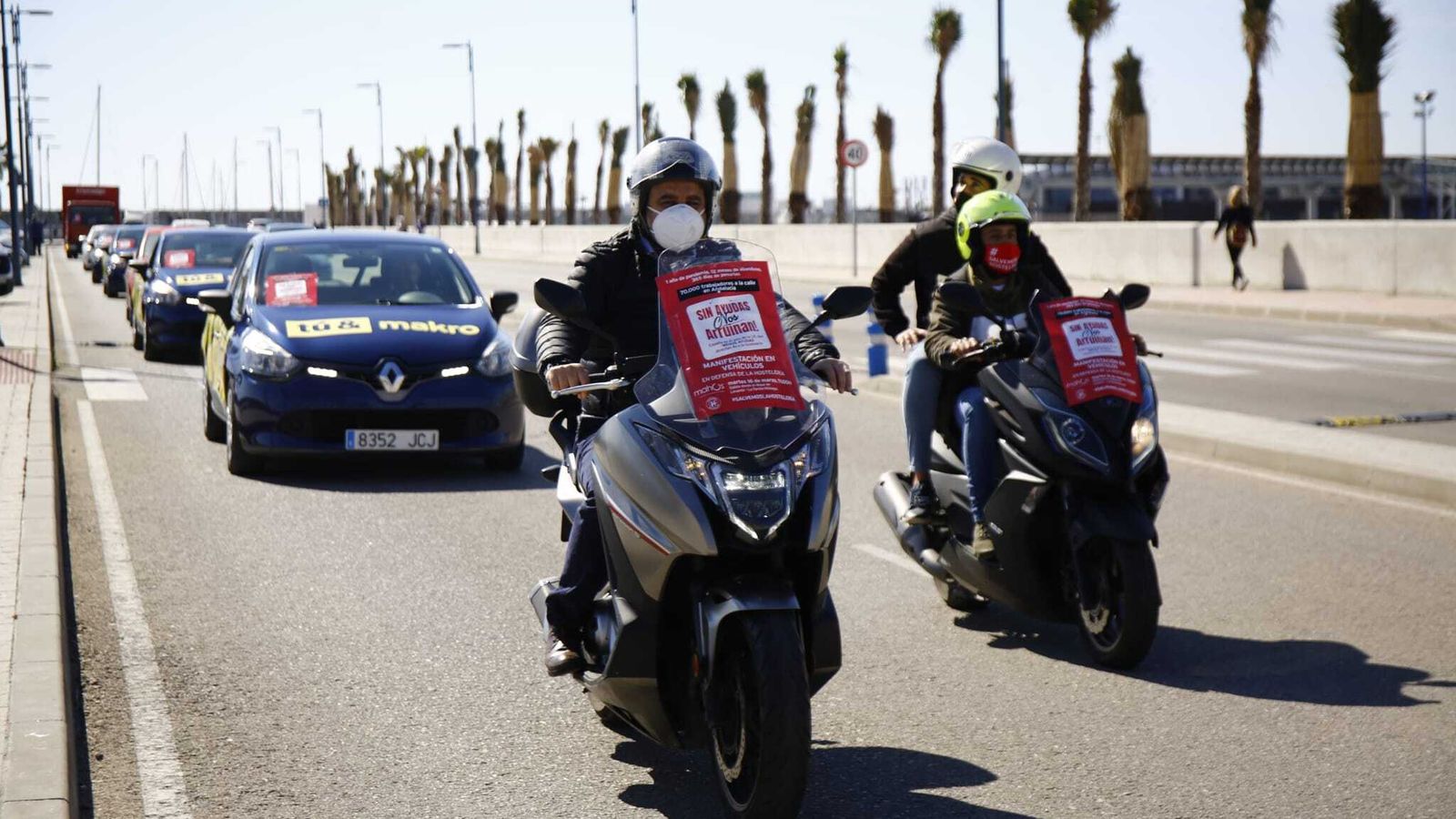 Empresarios y trabajadores de la hostelería, en la protesta.