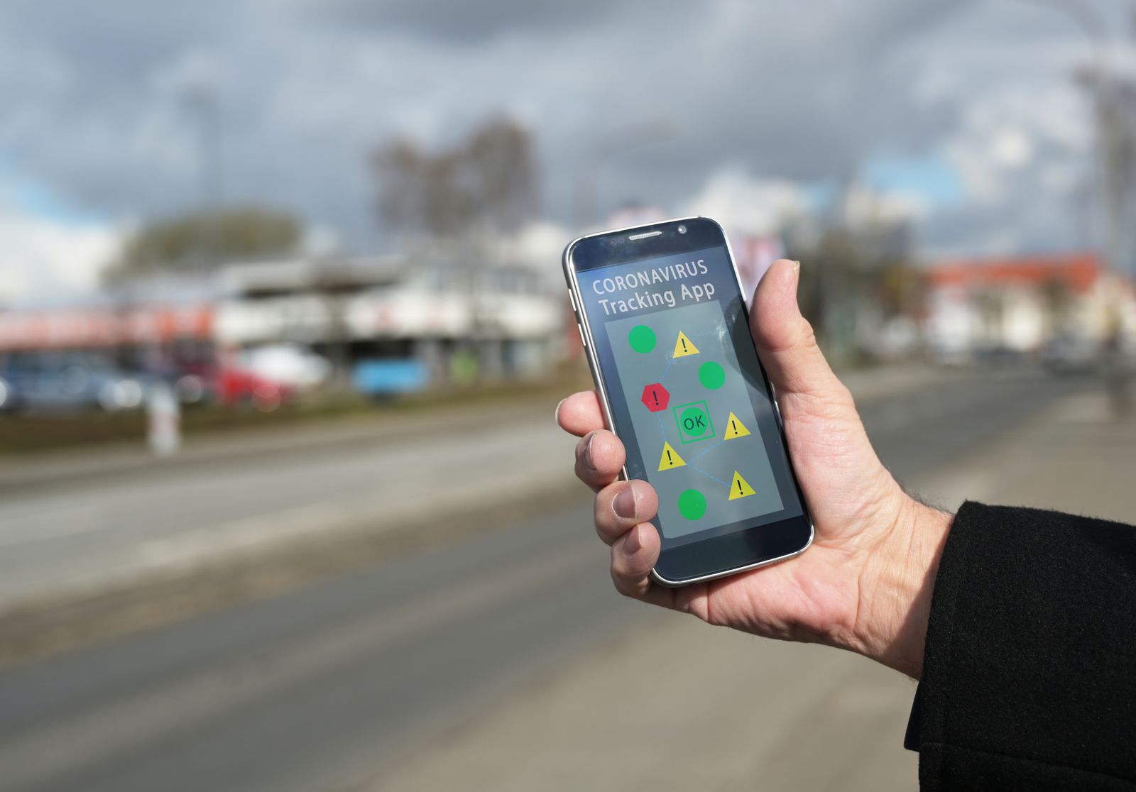 Móvil con aplicación de rastreo.