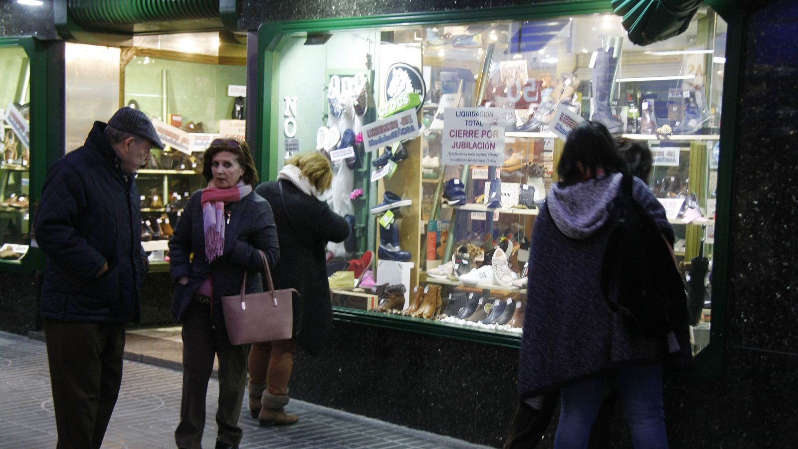 La tienda está recibiendo estos días la visita de numerosos cleintes.