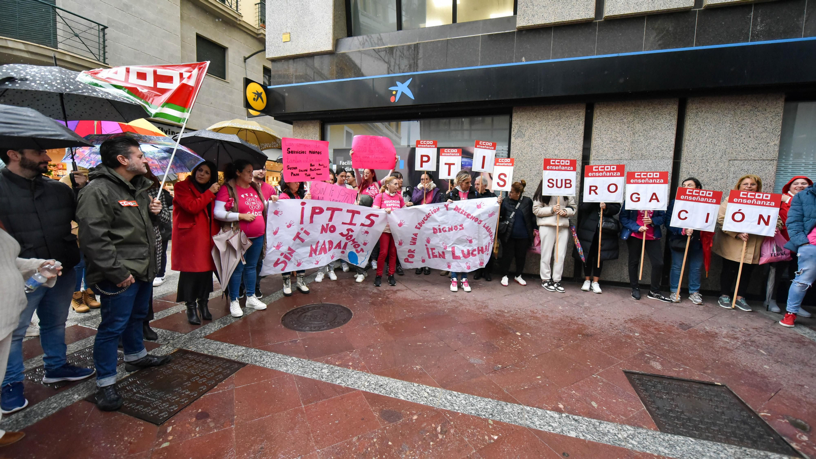Protesta de padres por la falta de monitores de integración PTIS, en imágenes