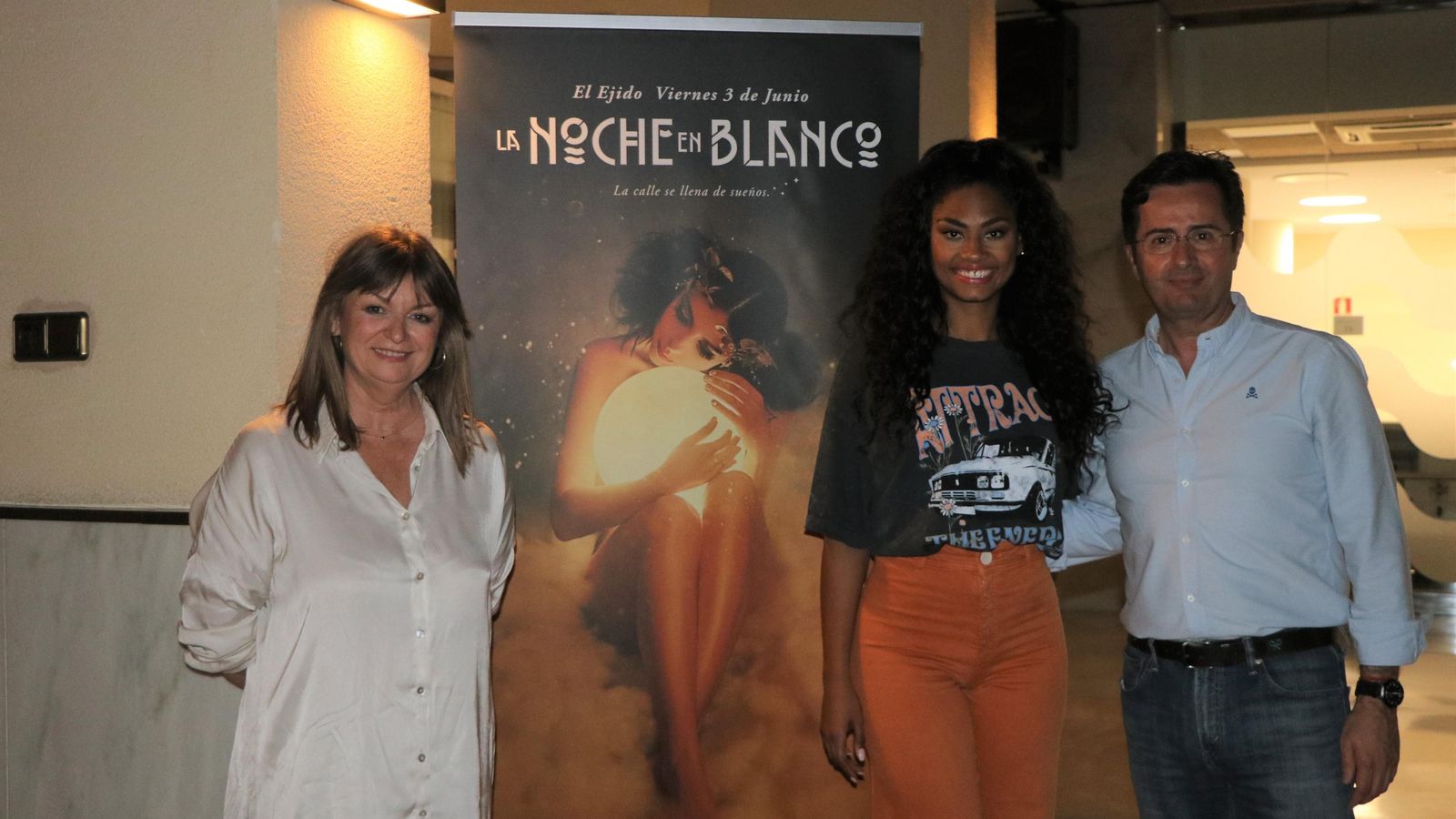 Góngora y Barranco, junto a la conocida cantante.