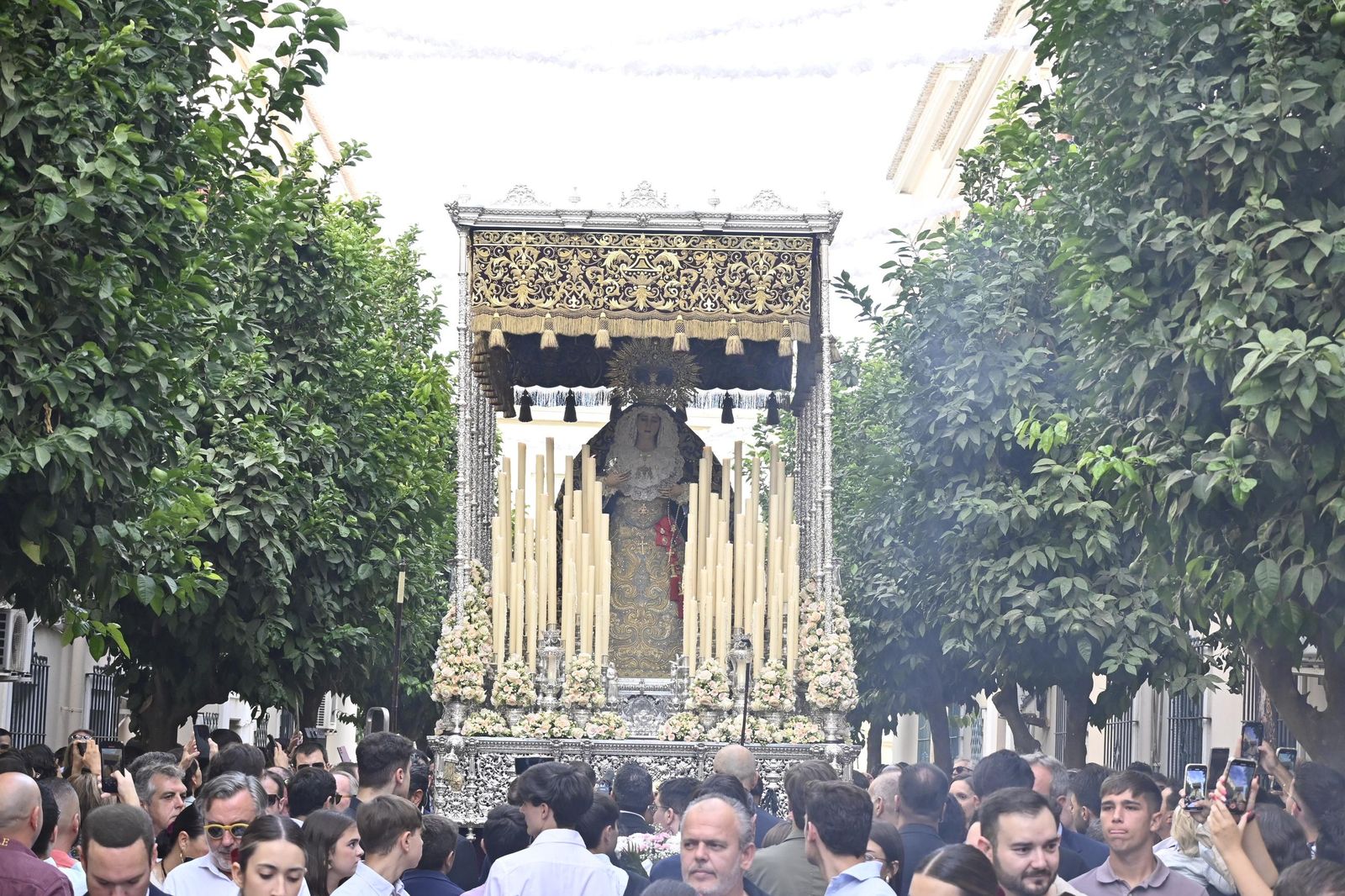 Extraordinaria de la Virgen del Valle de Huelva en imágenes