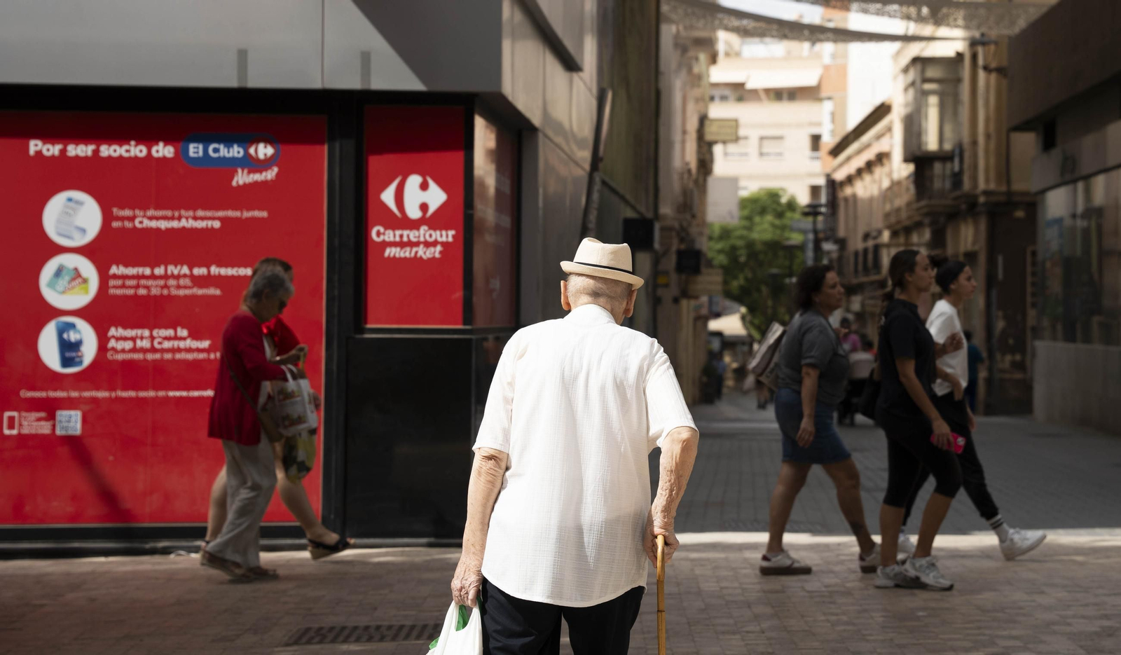 Cortes peatonales por obras en el paseo