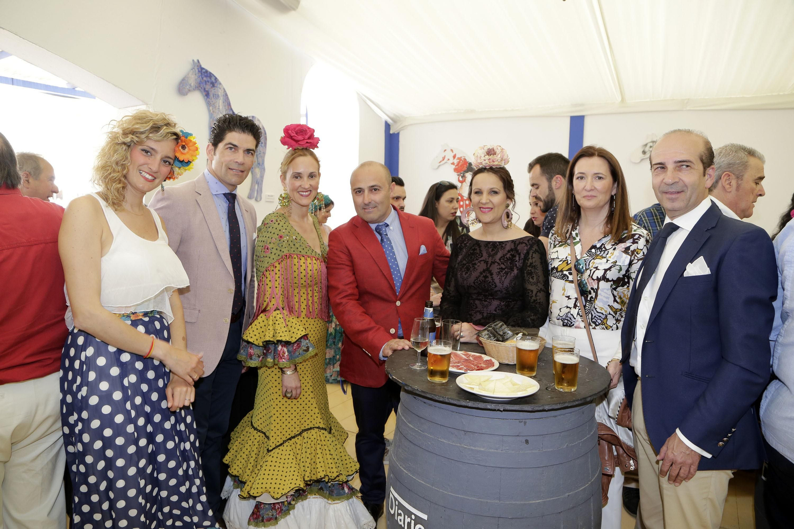 Carlos, Lucy, Pepi, Manuel y Juani, de la clínica Saludent.