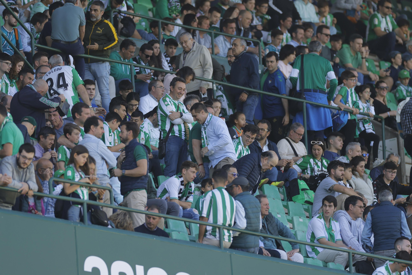 Búscate en las fotos del Betis-Mallorca