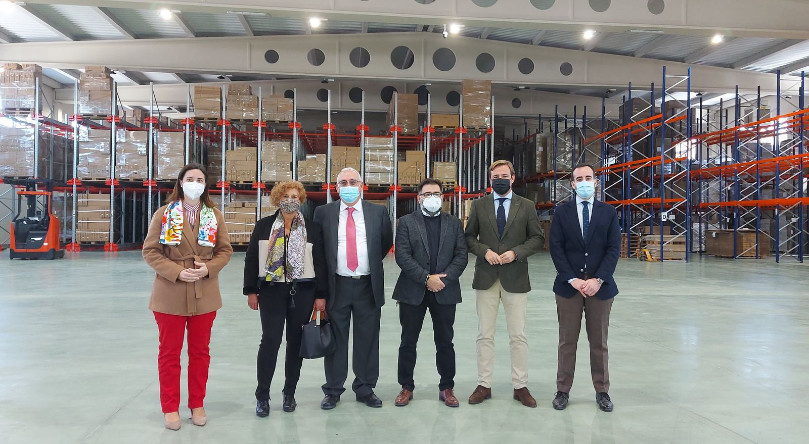 Visita del delegado de la Junta, Antonio Repullo, a la fábrica de Muebles Ordóñez