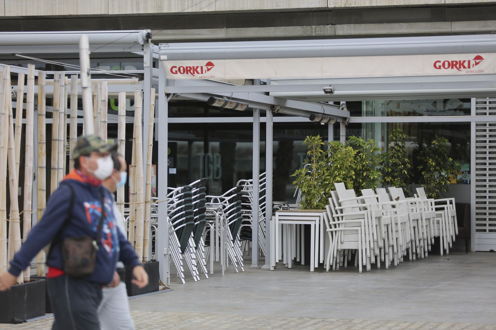 El Muelle Uno tras la primera semana de cierre de comercio y hostelería en Málaga capital