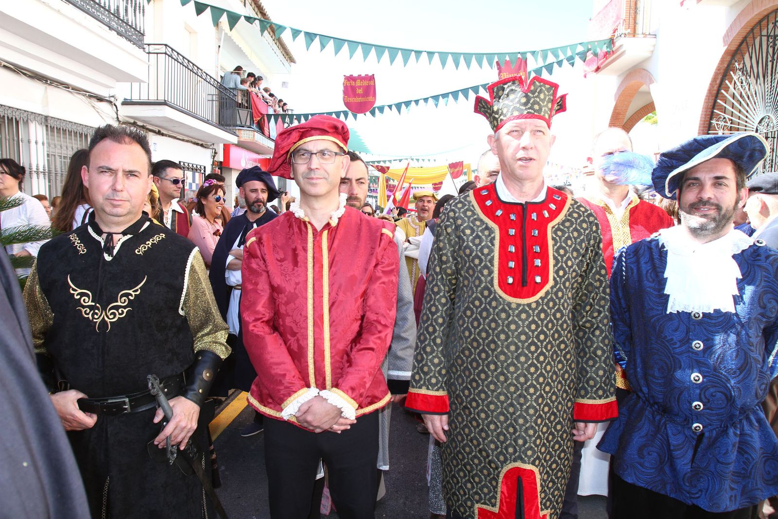 Imágenes del desfile de la XIX Feria Medieval del Descubrimiento, en Palos de la Frontera