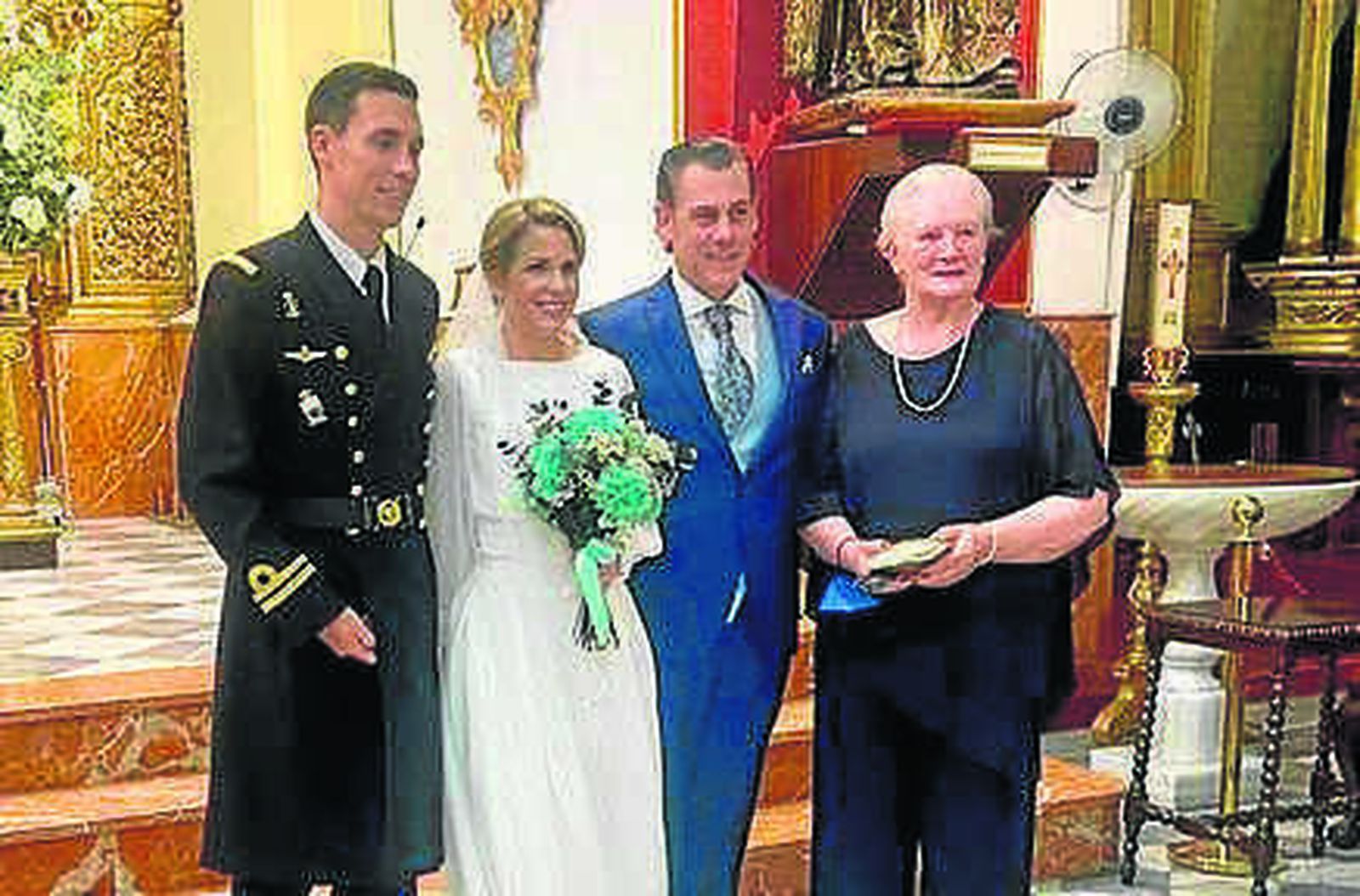 El matrimonio Eduardo  Peloche y Marisa Dupuy con León Dupuy y Cristina Ann Halkyard.