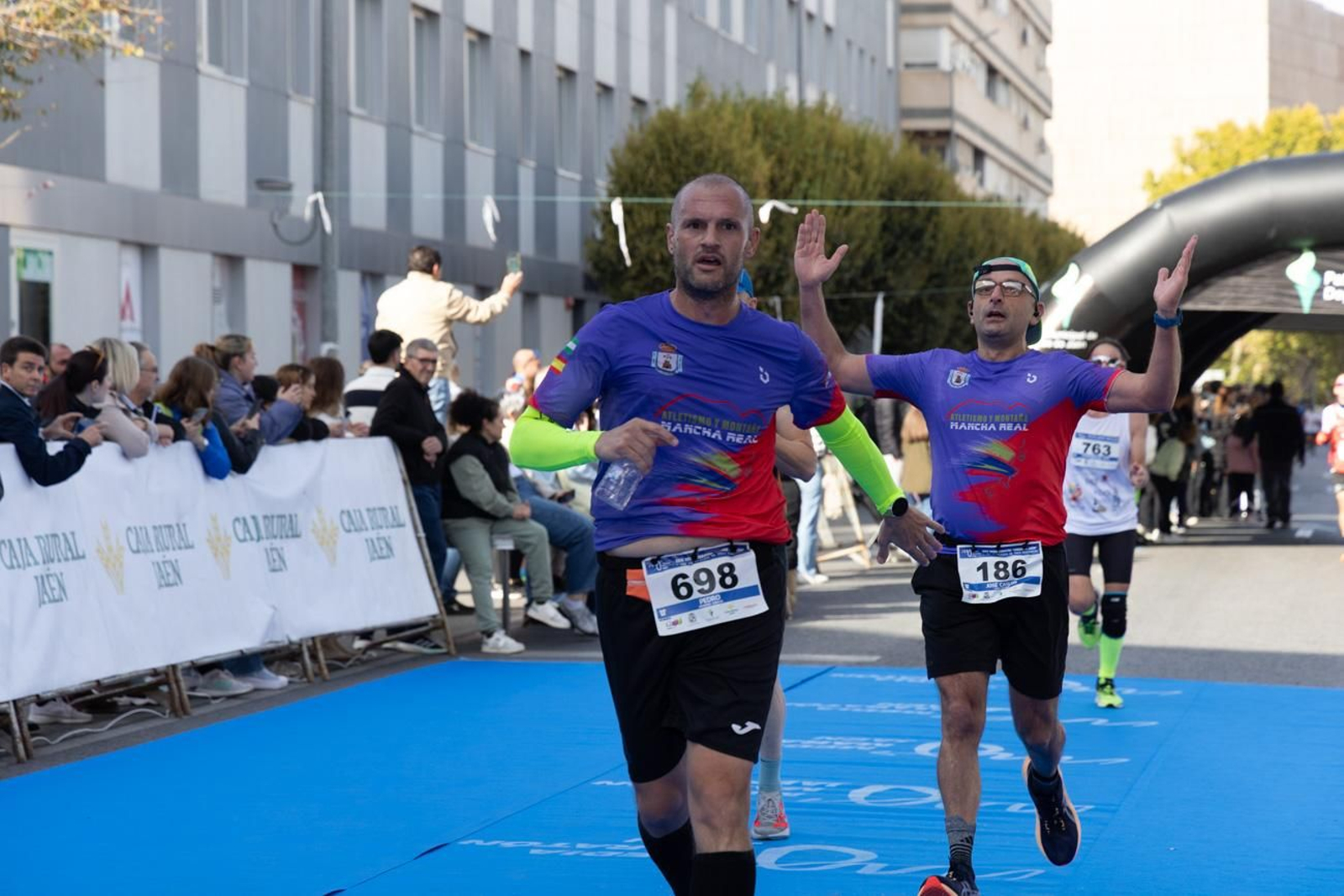 En imágenes: multitudinaria e histórica XXIX Media Maratón 'Ciudad de Jaén' y 10k en memoria de Paco Manzaneda