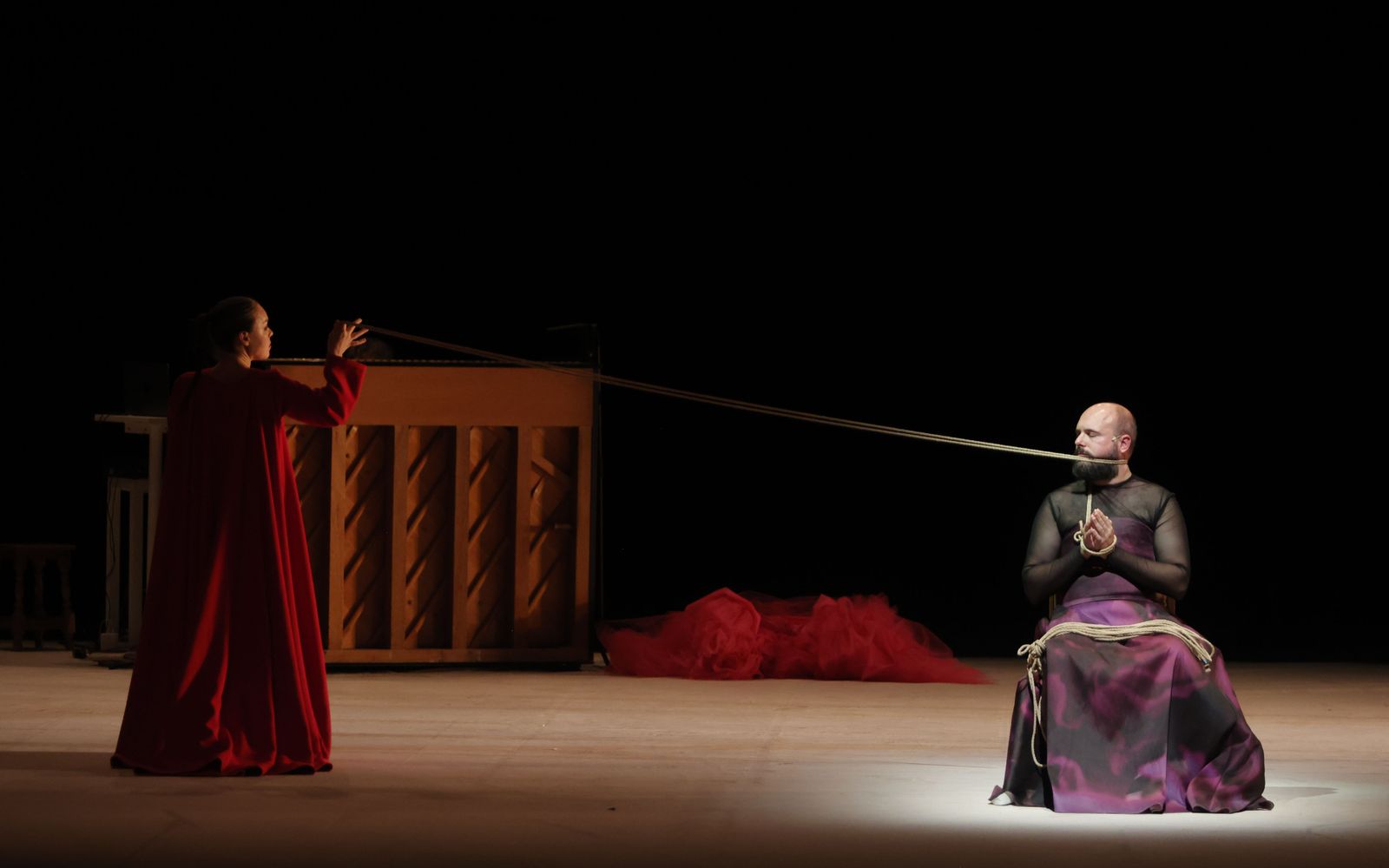 Las imágenes del espectáculo de Rocío Molina en la Bienal