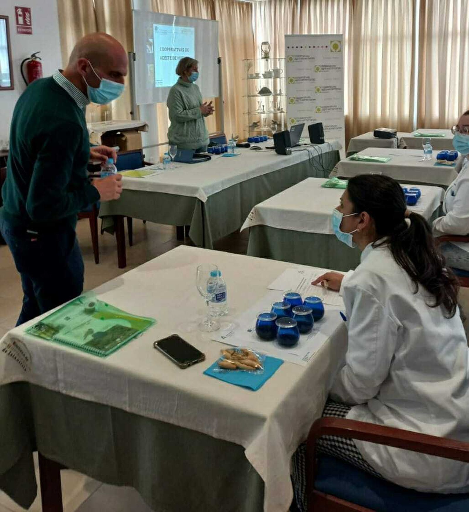 La campaña tiene como objetivo promocionar los aceites de oliva de la provincia.