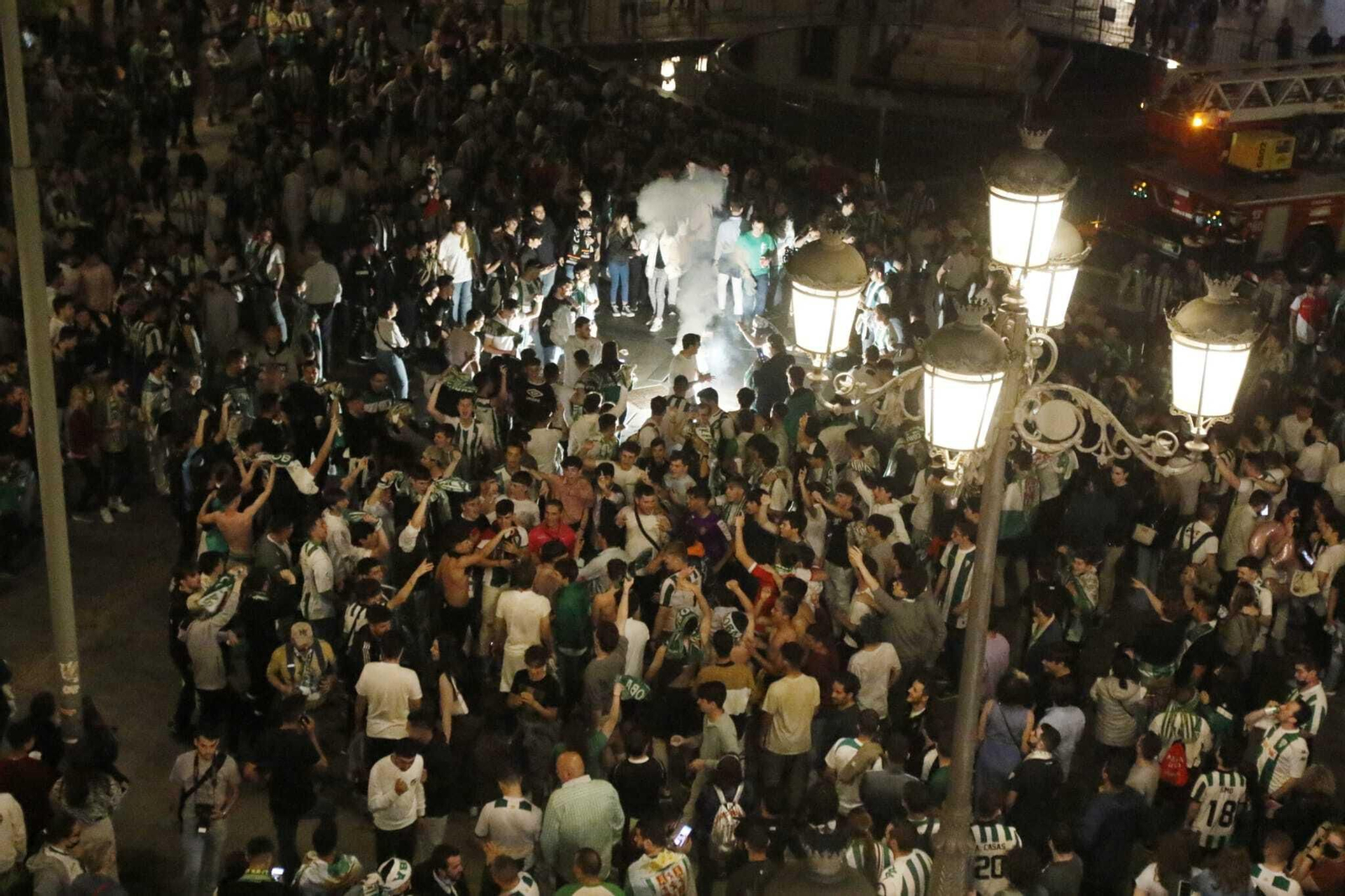 La celebración del ascenso del Córdoba CF en Las Tendillas, en imágenes