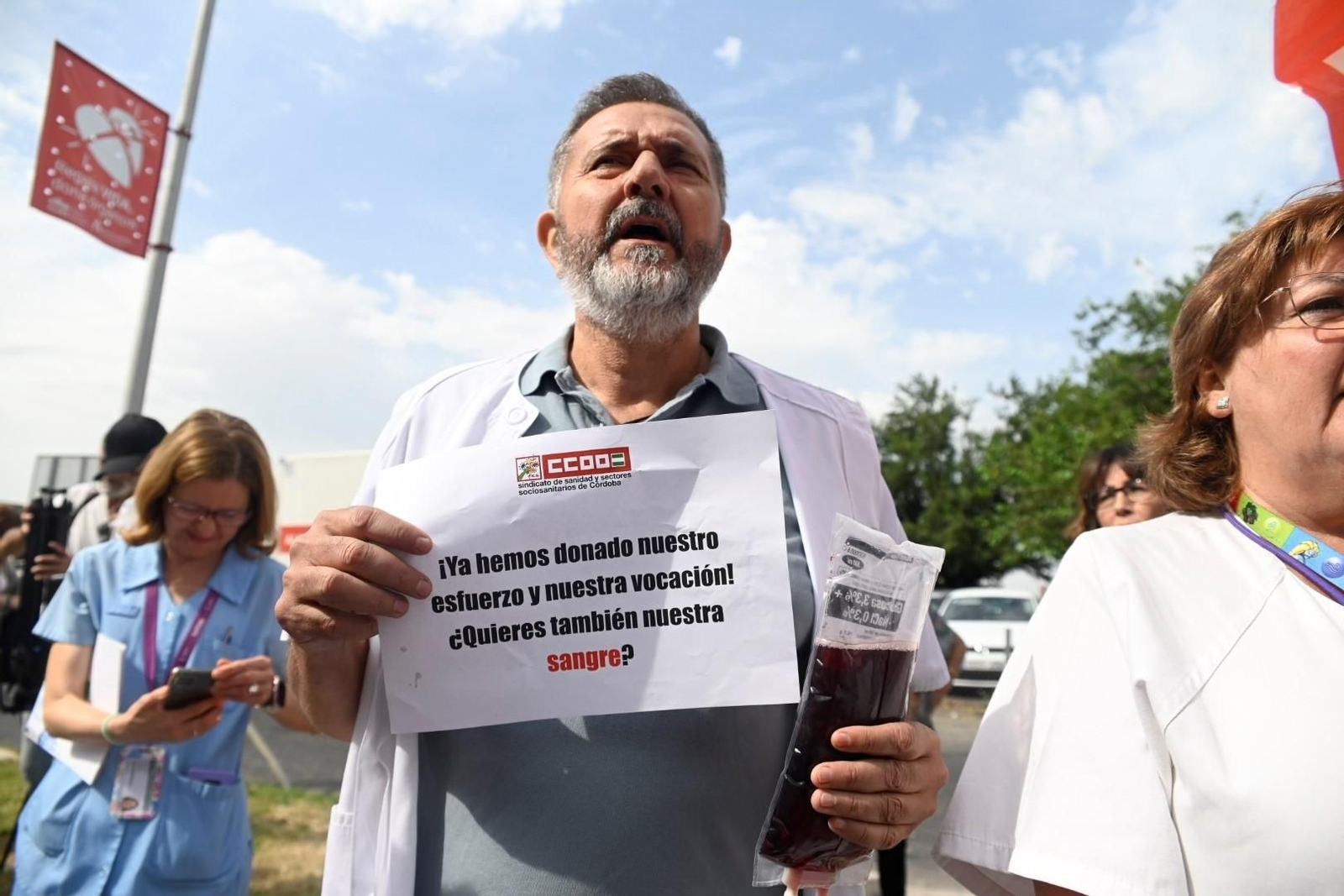 Las imágenes de la protesta de los sanitarios de Córdoba